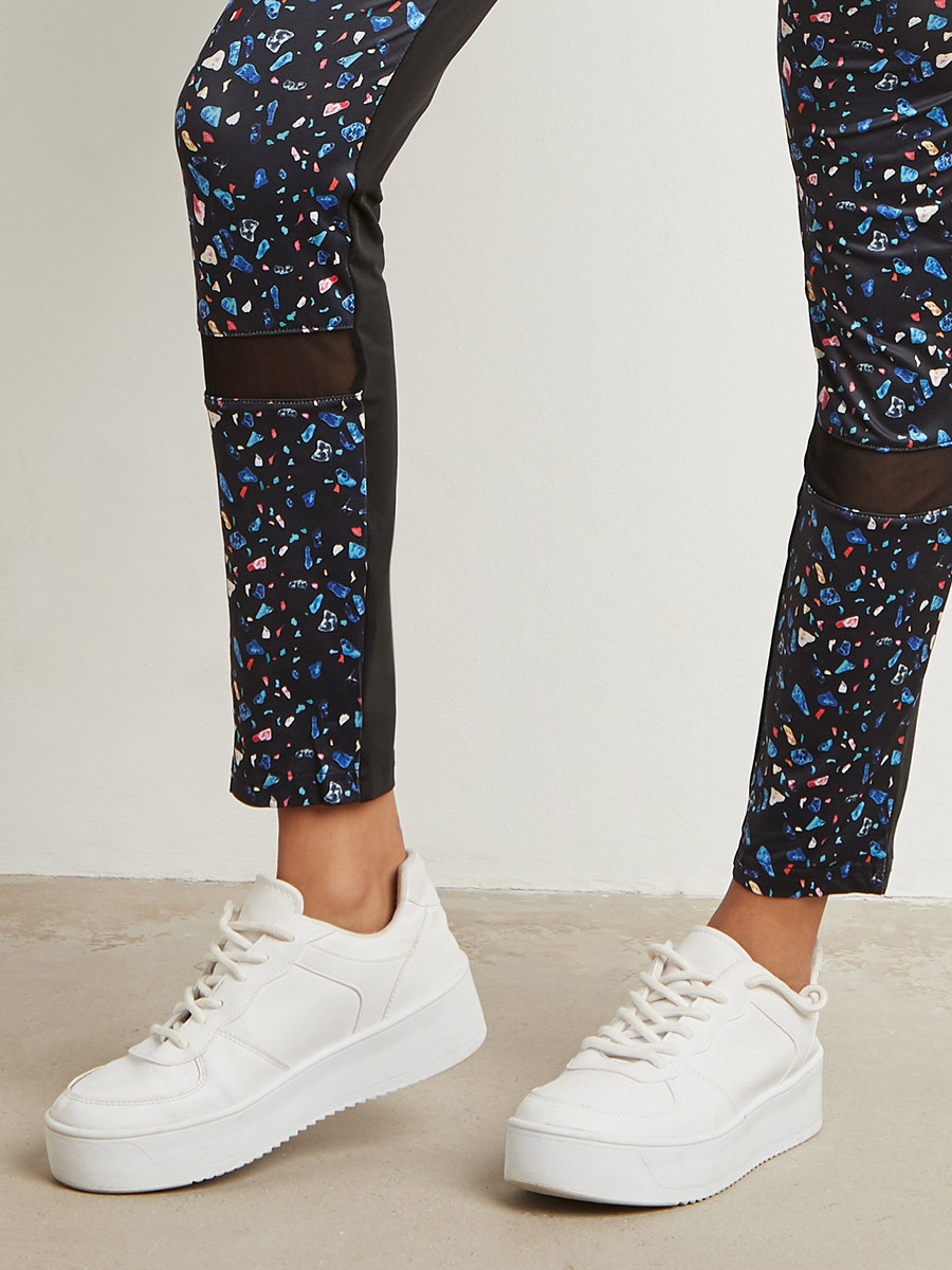 ليقنز بتفاصيل شبكية وخصر مطاطي من ستايلي-women-clothing-leggings-image-4