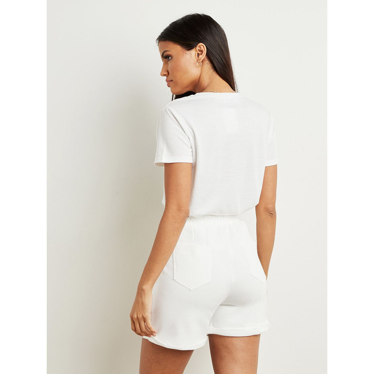 شورت للركض بجيوب من ستايلي-women-clothing-shorts-image-5