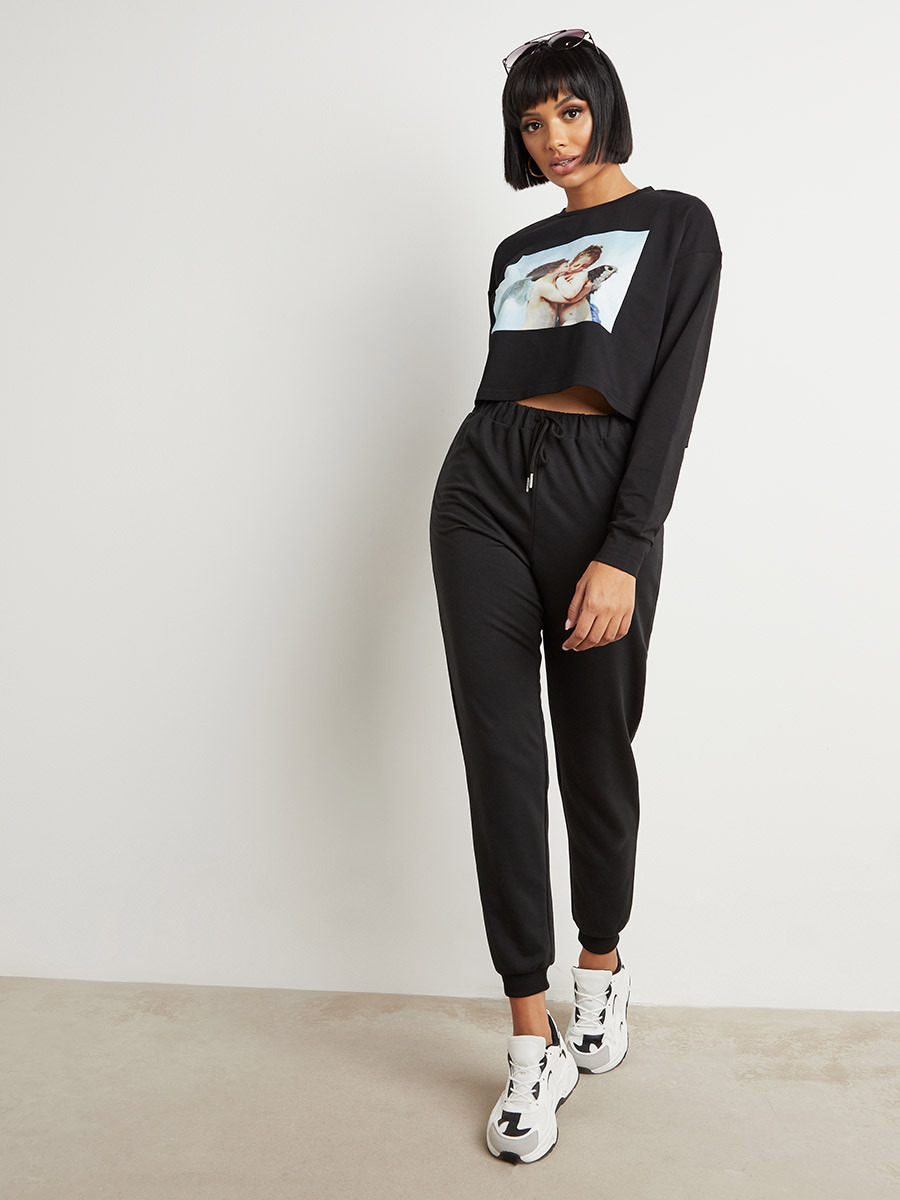 Styli Angel Picture Graphic Printed Cropped Sweatshirt-women-clothing-hoodiesandsweatshirts-sweatshirts-image-2