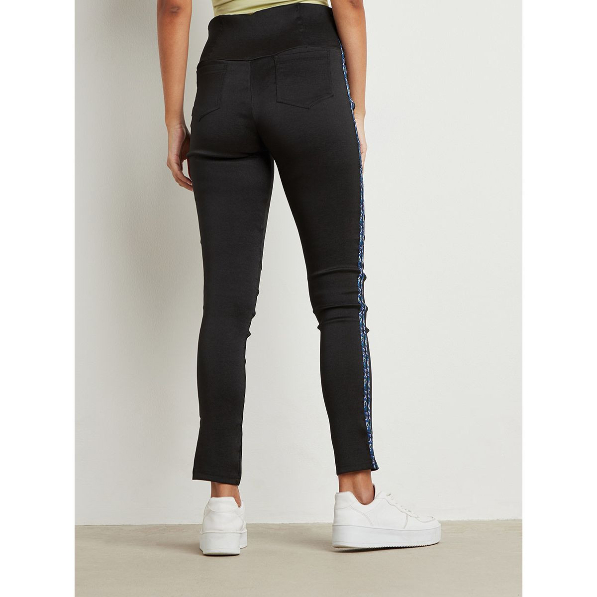 ليقنز بقصة ضيقة-women-clothing-leggings-image-3