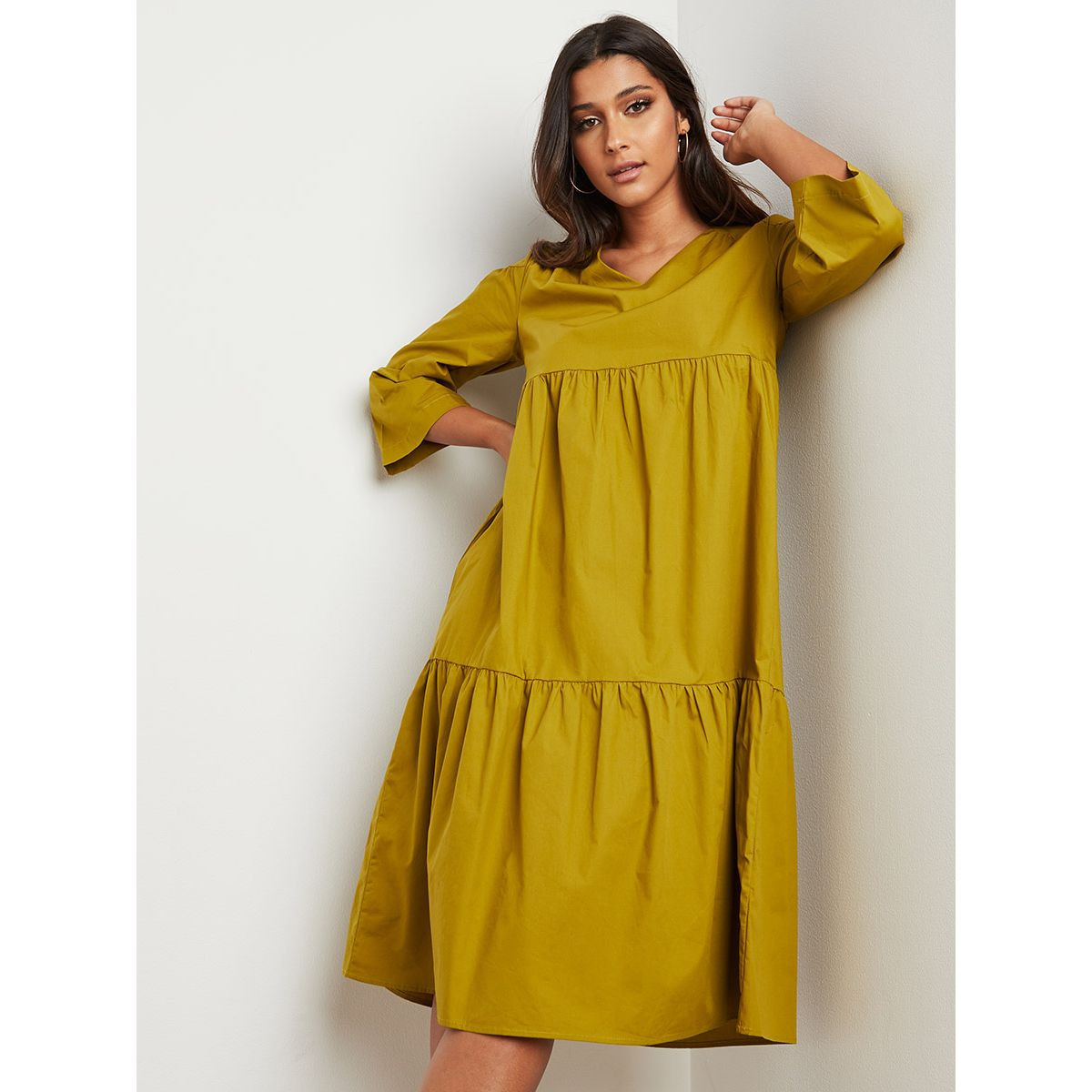 فستان ميدي سادة بتفاصيل كشكش من ستايلي-women-clothing-dresses-image-1