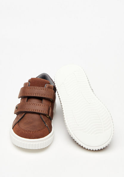 Barefeet Solid Sneakers with Hook and Loop Closure