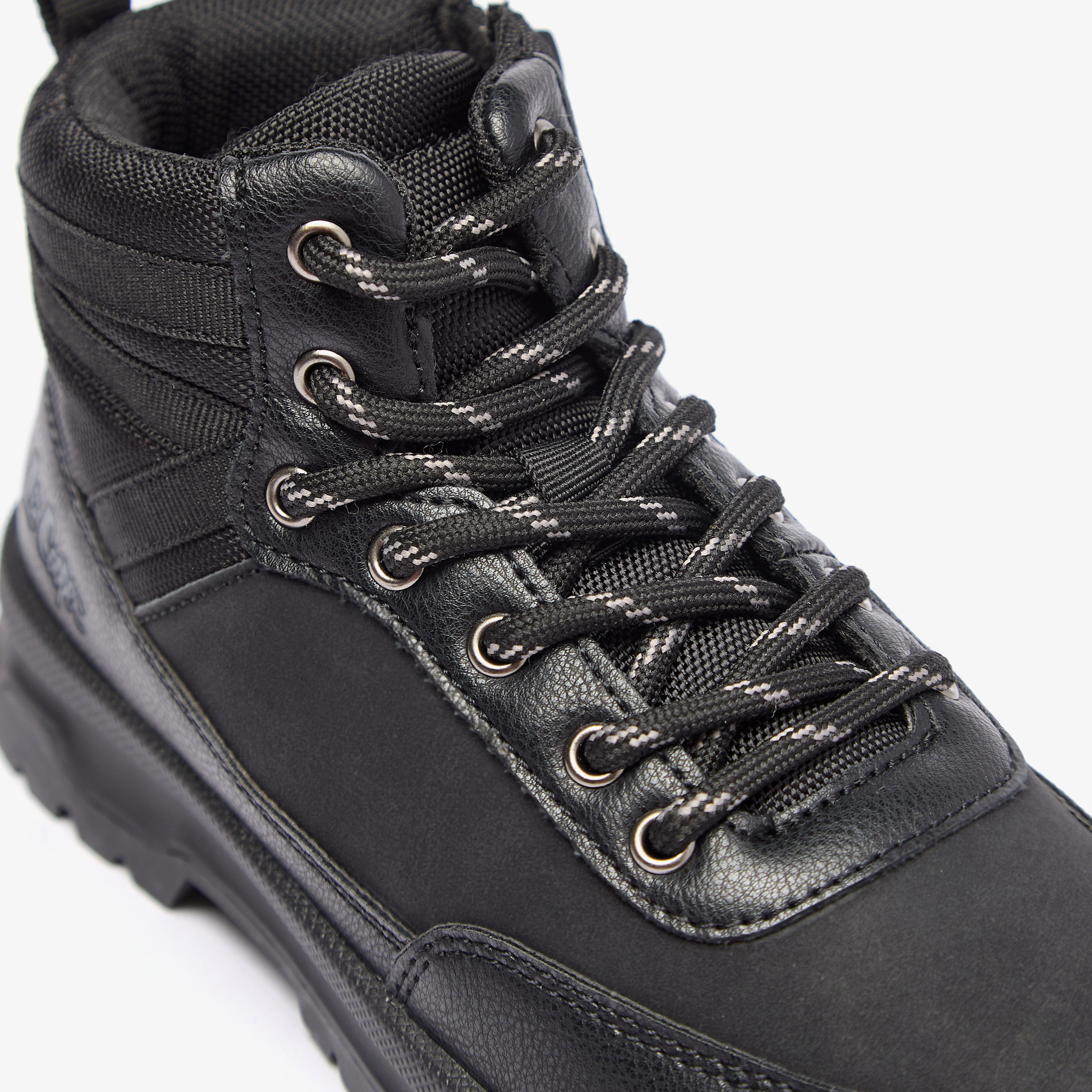 بوت سادة بكاحل منخفض وإغلاق بسحاب للأولاد من لي كوبر-boys-shoes-boots-image-5