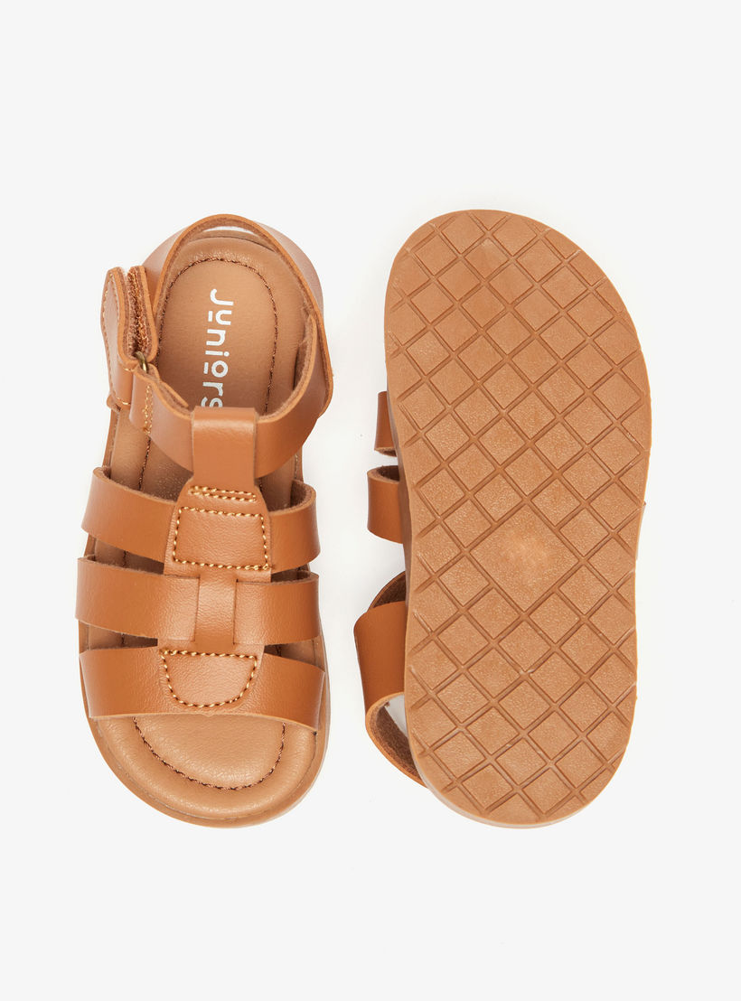صندل سادة بمقدمة مفتوحة وشريط إغلاق من جونيورز-boys-shoes-sandals-image-5