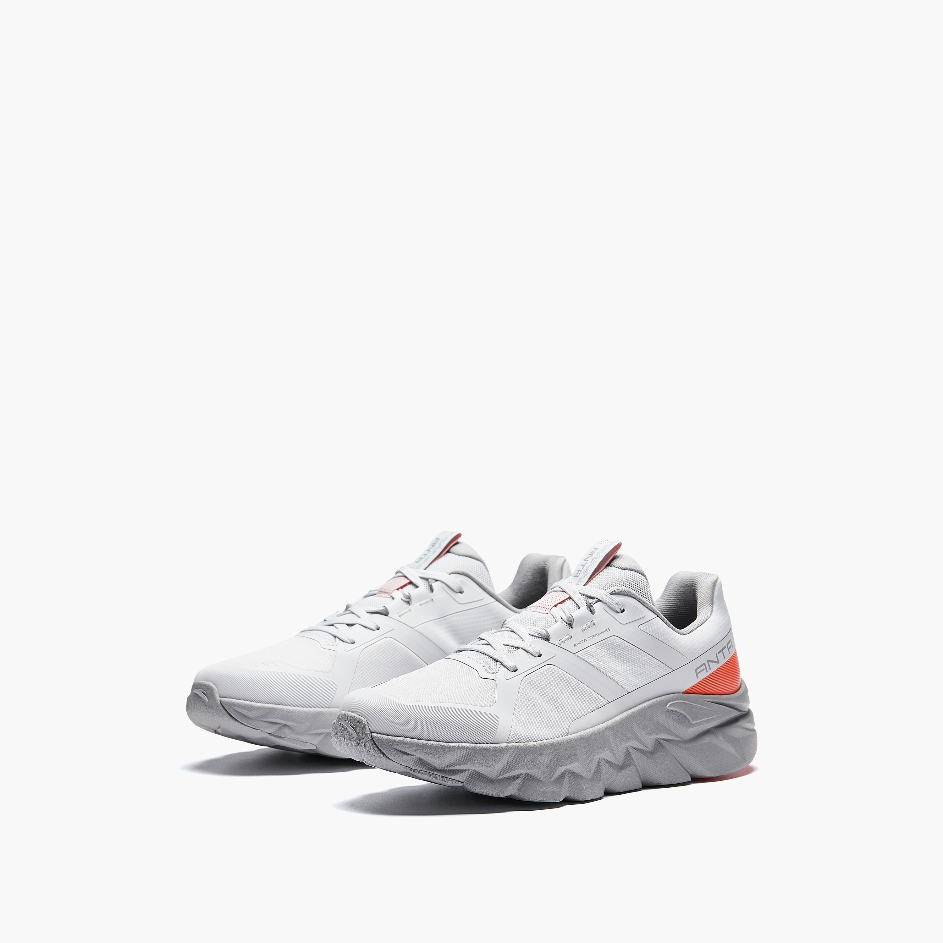 حذاء رياضي برباط إغلاق للرجال من أنتا - إجنايت-sports-men-shoes-image-1