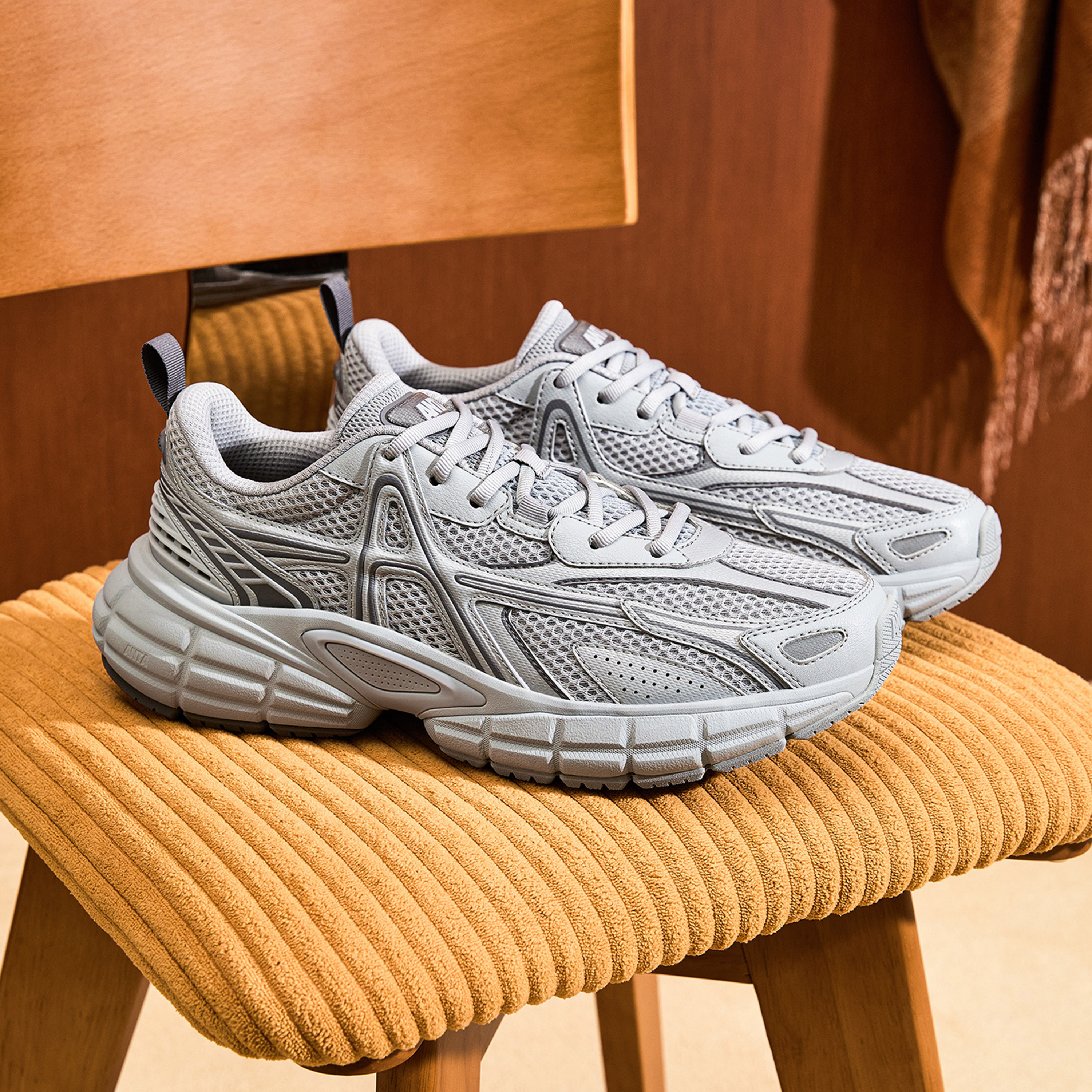 حذاء سنيكرز طول الكاحل برباط إغلاق للرجال من أنتا - ألفاداون-sports-men-shoes-image-6