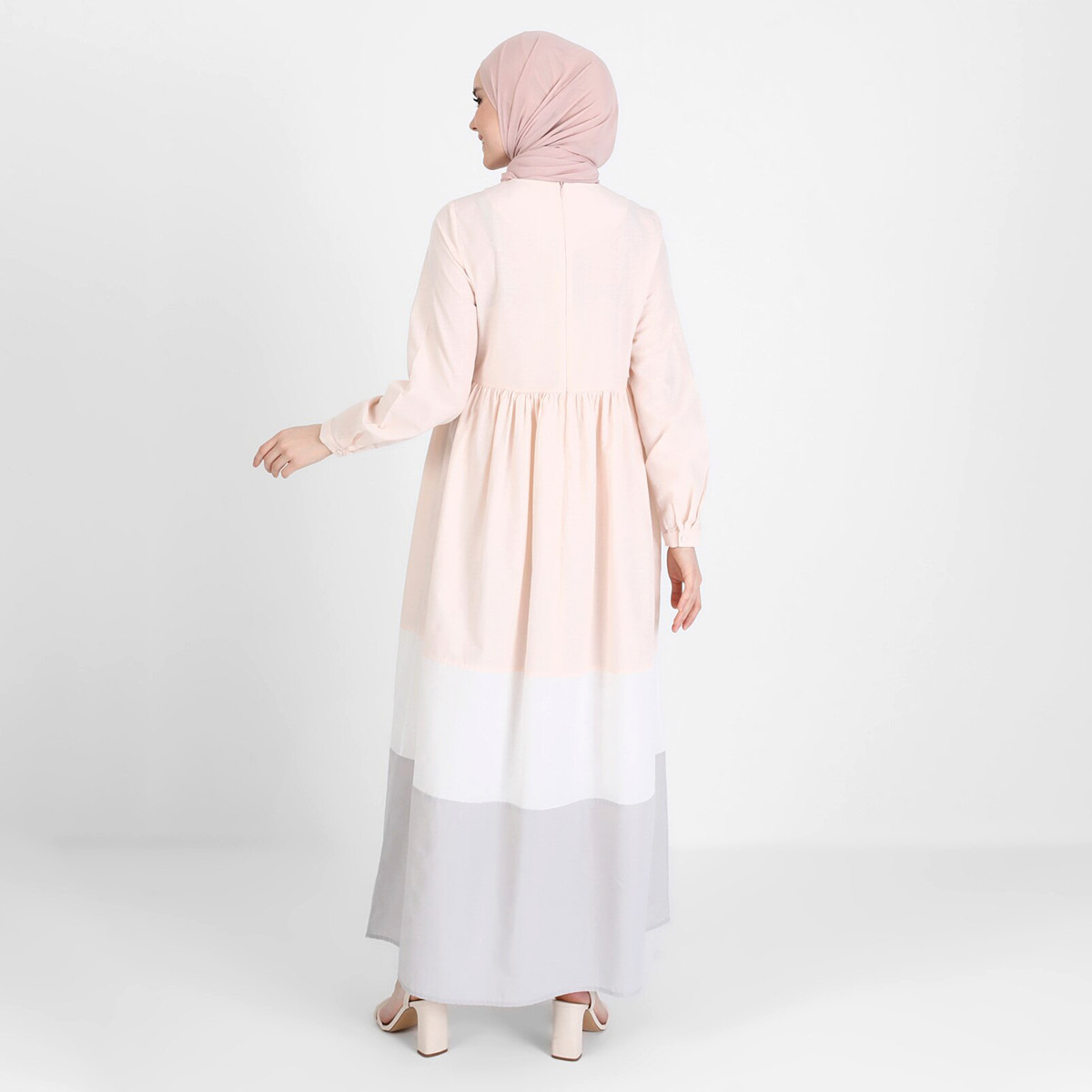 جلابية نسائية من مودانيسا بمسحوق وردي سادة بسحاب خلفي وياقة دائرية-women-clothing-dresses-image-2