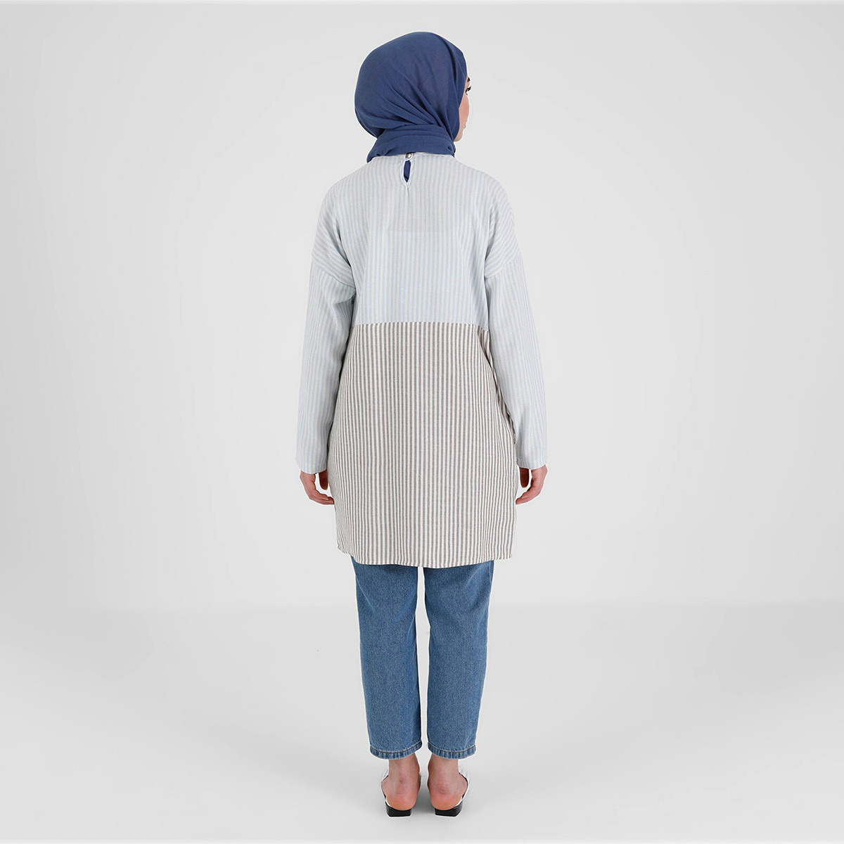 تونيك نسائي مع جيوب من مودانيسا مخطط بلون ازرق مع رقبة دائرية-women-clothing-shirtsandblouses-blouses-image-2