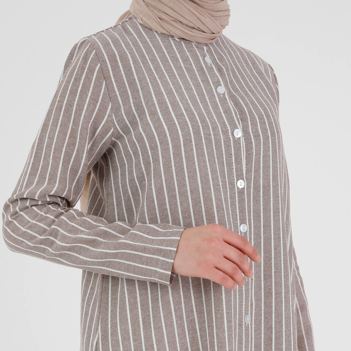 تونك نسائي من مودانيسا بلون بني مخطط بأزرار للنساء-women-clothing-shirtsandblouses-blouses-image-1