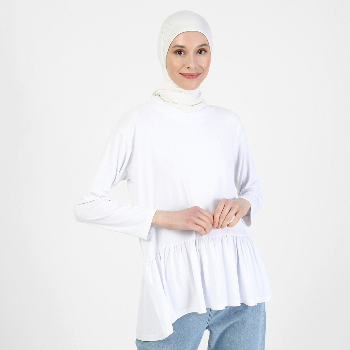 Modanisa Women White Solid Crew Neck Ruffled Hem Tunic-women-clothing-shirtsandblouses-blouses-image-4