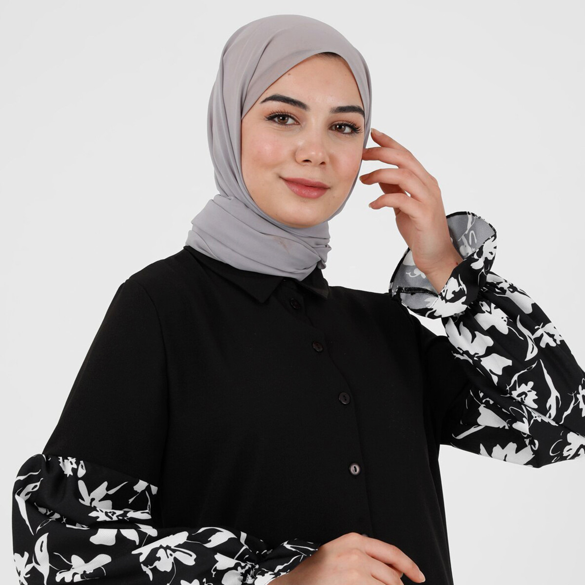 Modanisa Women Black Printed Collared Neck Buttoned Jalabiya-women-clothing-dresses-image-4