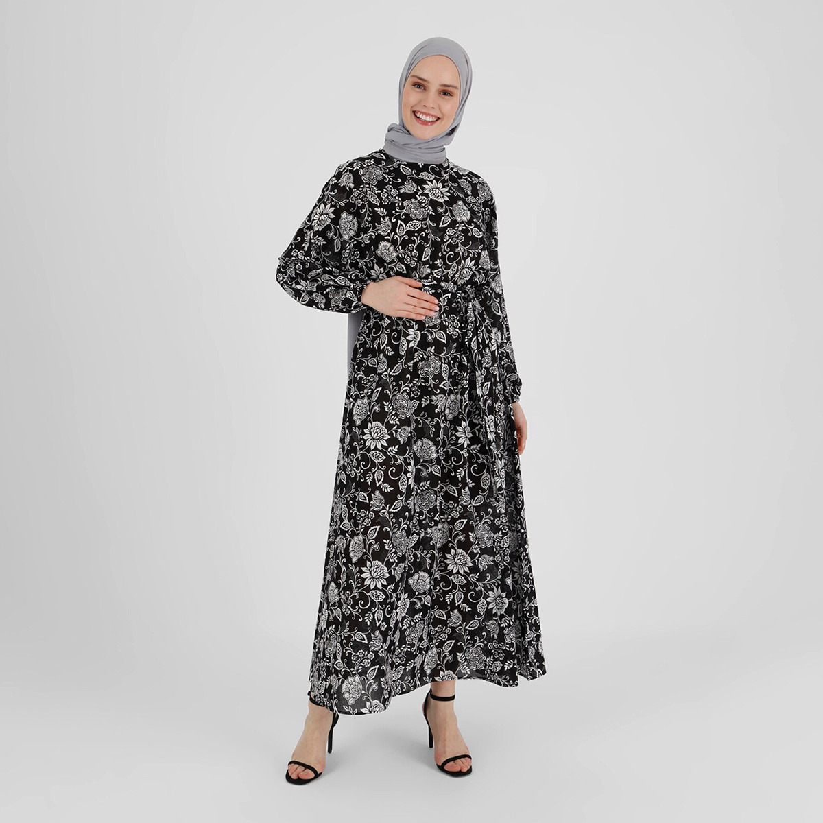 Modanisa Women Black Floral Crew Neck Tie Belt Jalabiya-women-clothing-dresses-image-3