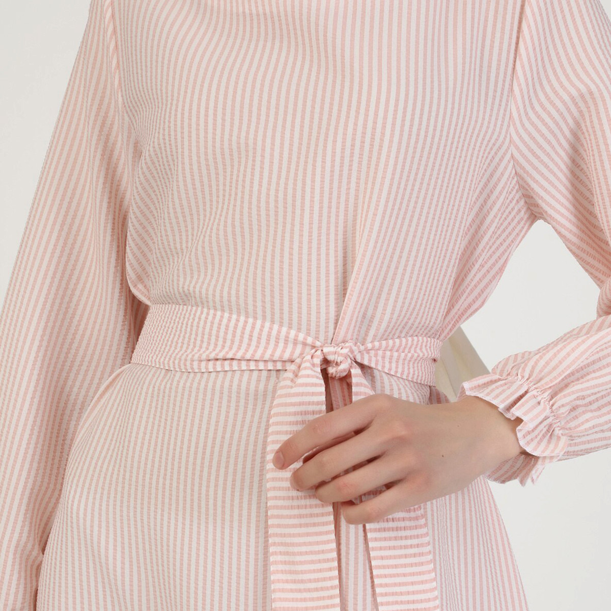 Modanisa Women Pink Striped Back Keyhole Button Tie Belt Dress-women-clothing-dresses-image-4