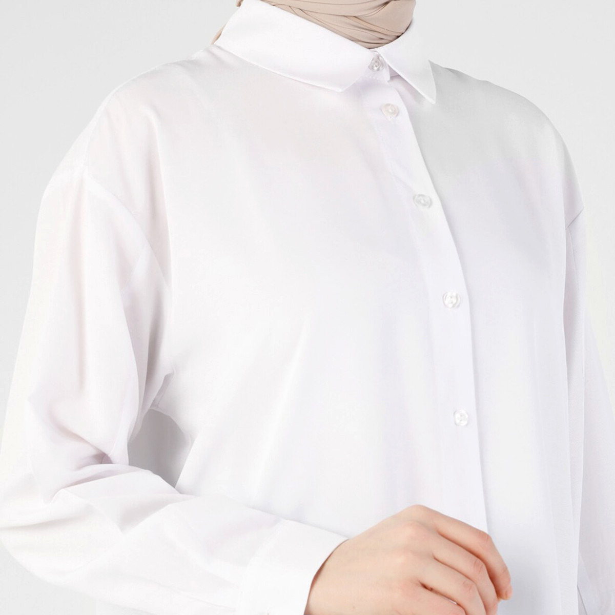 تونيك نسائي من مودانيسا بلون ابیض سادة برقبة دائرية مع ازرار-women-clothing-shirtsandblouses-blouses-image-3