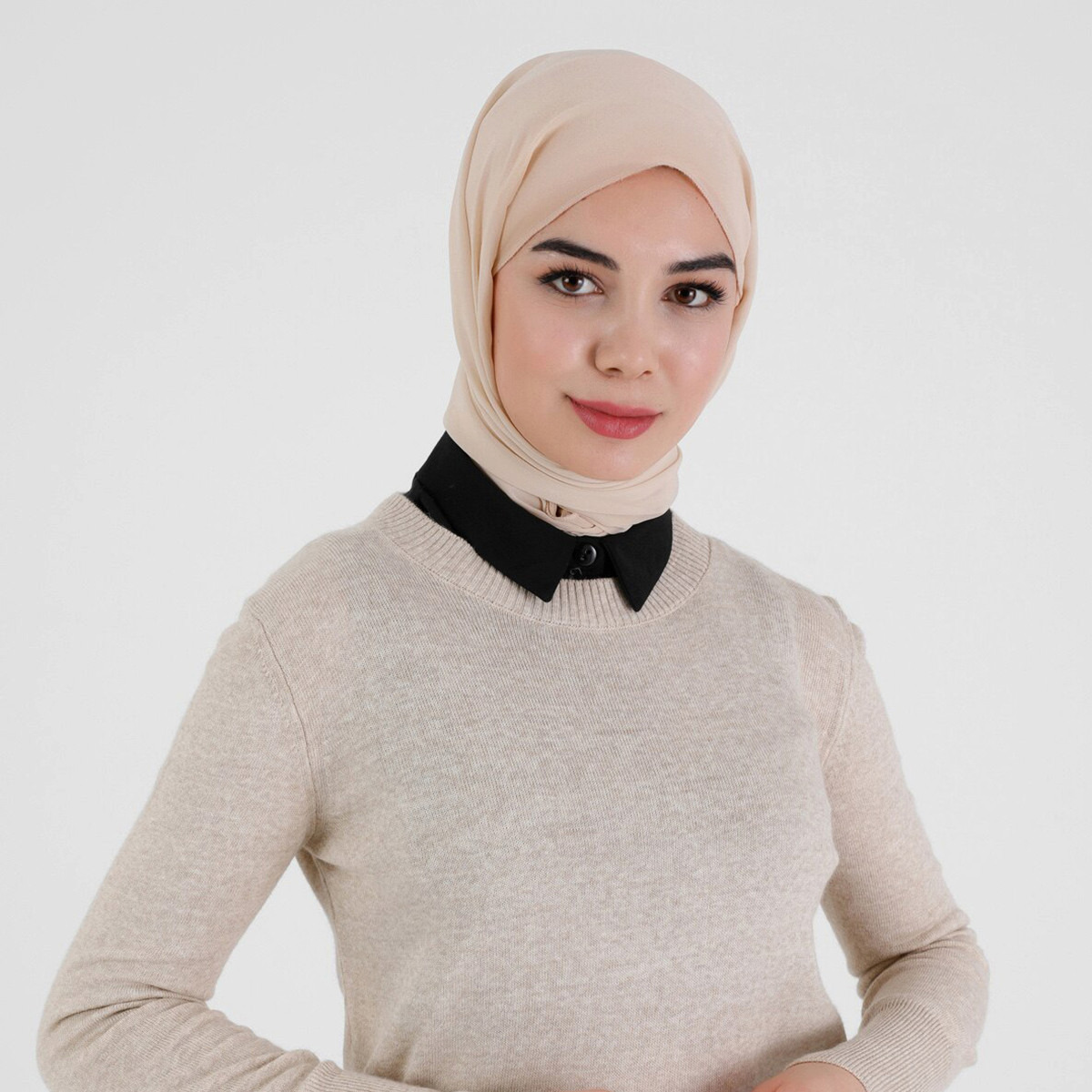 تونيك نسائي من مودانيسا بلون اسود سادة برقبة دائرية مع ازرار-women-clothing-shirtsandblouses-blouses-image-8