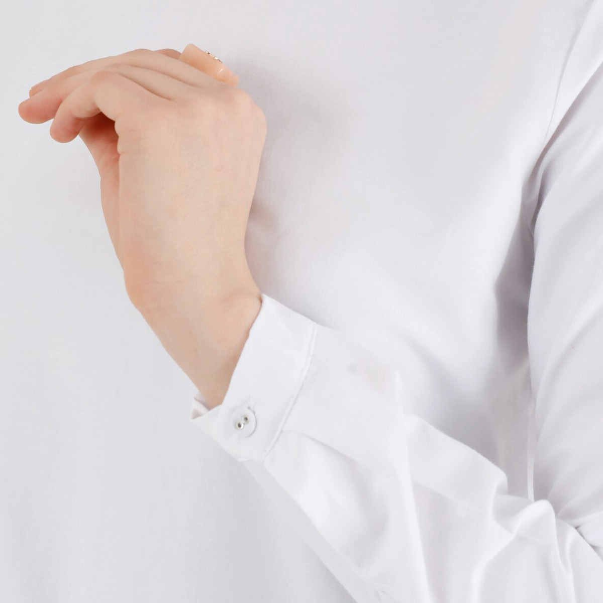 تونيك نسائي من مودانيسا بلون ابیض سادة برقبة دائرية-women-clothing-shirtsandblouses-blouses-image-2