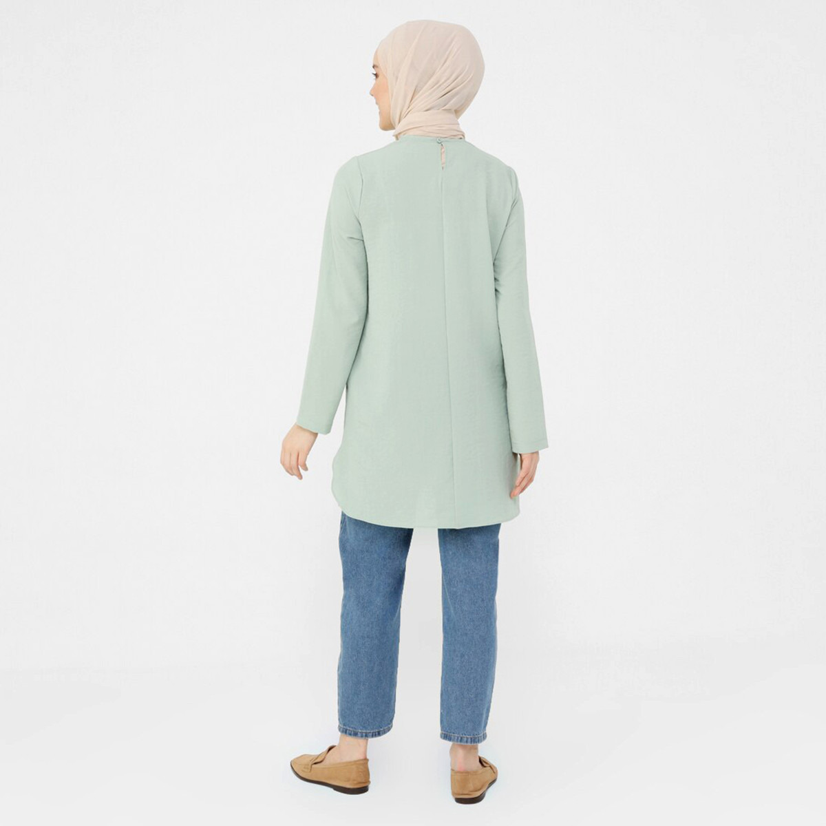 Modanisa Women Mint Solid Crew Neck Back Keyhole Button Tunic-women-clothing-shirtsandblouses-blouses-image-2