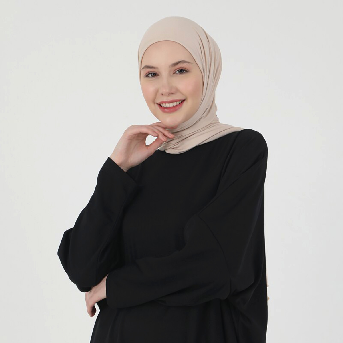 Women Solid Black Long Sleeves Abaya ZENANE By Modanisa-women-arabicclothing-abayas-image-4