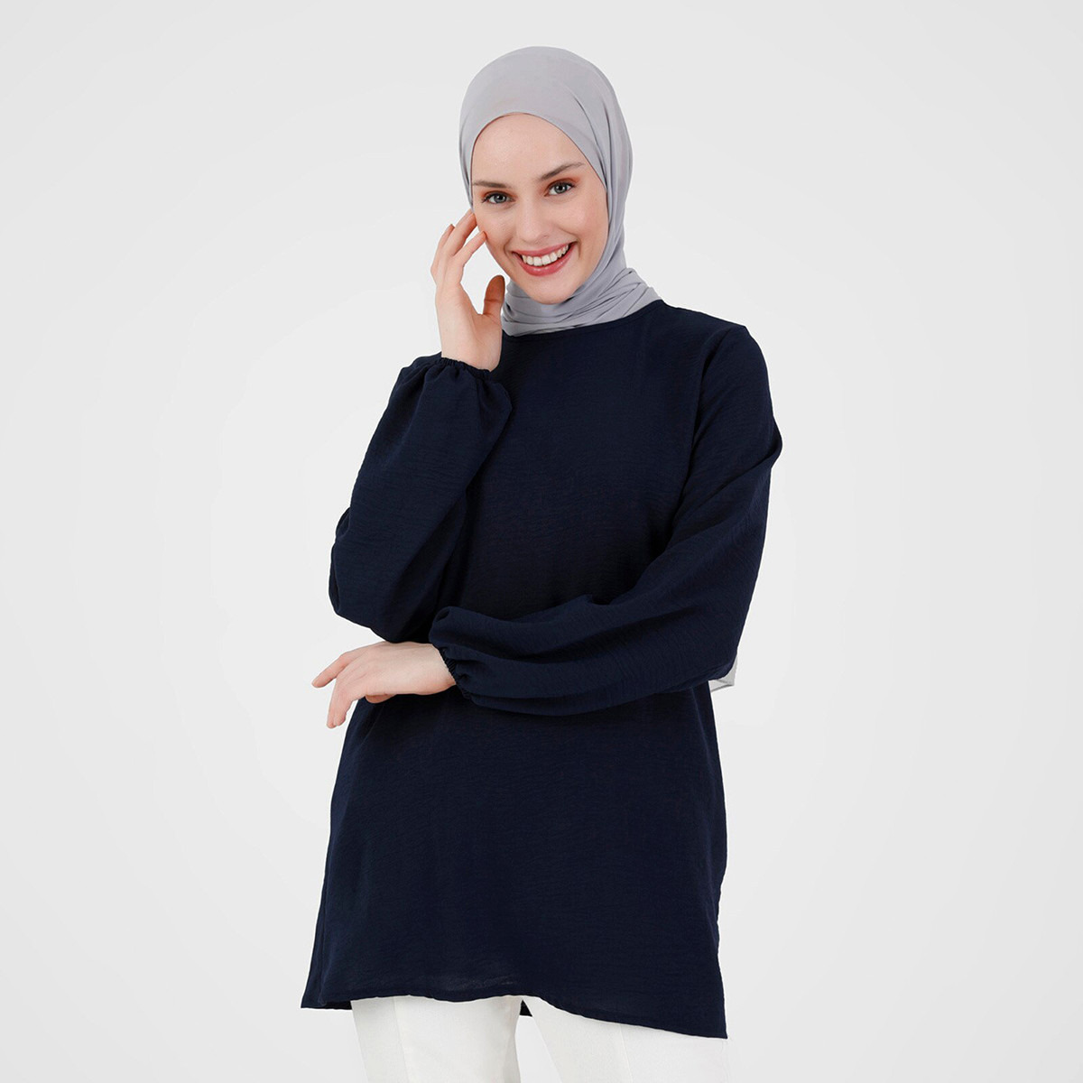 Modanisa Women Blue Solid Crew Neck Back Keyhole Button Blouse-women-clothing-shirtsandblouses-blouses-image-4