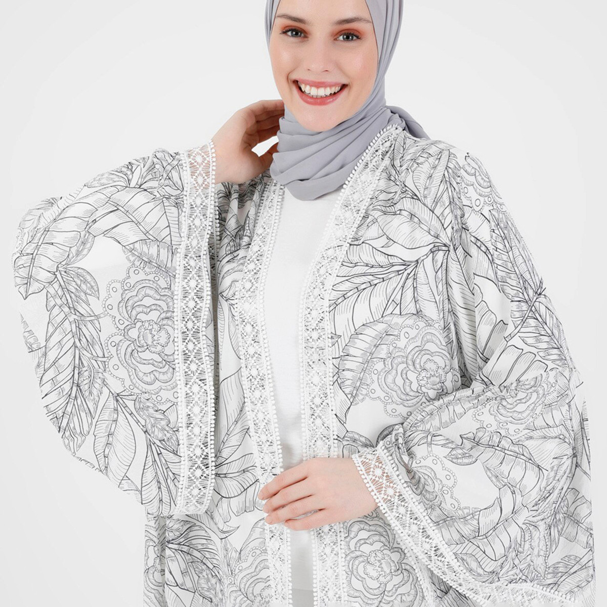 Modanisa Women Multicolour Printed Flared Sleeves Open Front Abaya With Lace Detail-women-arabicclothing-abayas-image-4