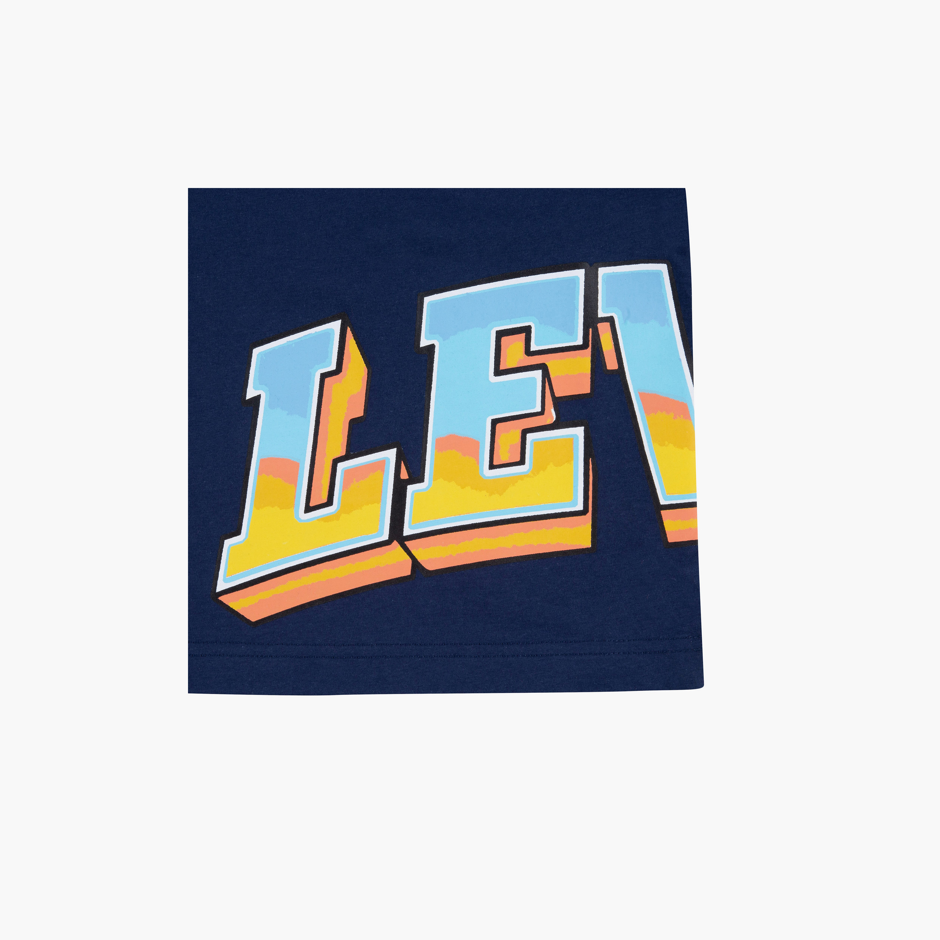 تيشيرت بياقة ضيقة وأكمام قصيرة وطبعات شعار من ليفايز-boys-clothing-tshirtsandpolos-image-4