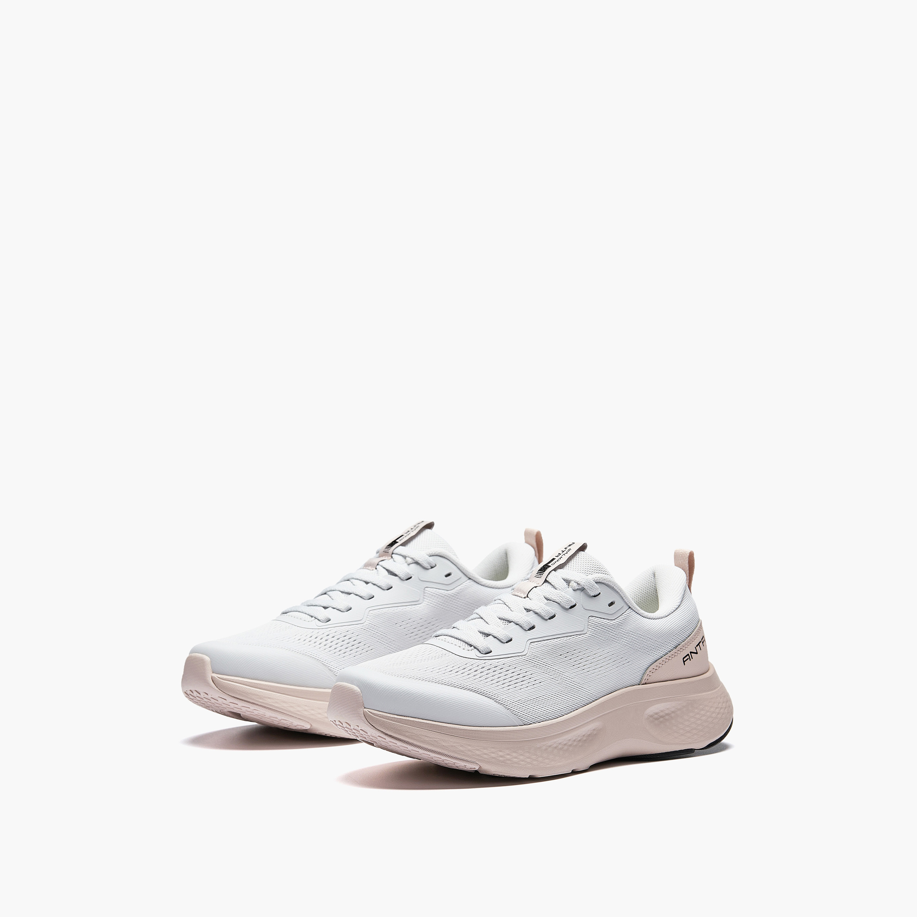 حذاء سنيكرز طول الكاحل برباط إغلاق للنساء من أنتا - إي بافر لايت-sports-women-shoes-image-1