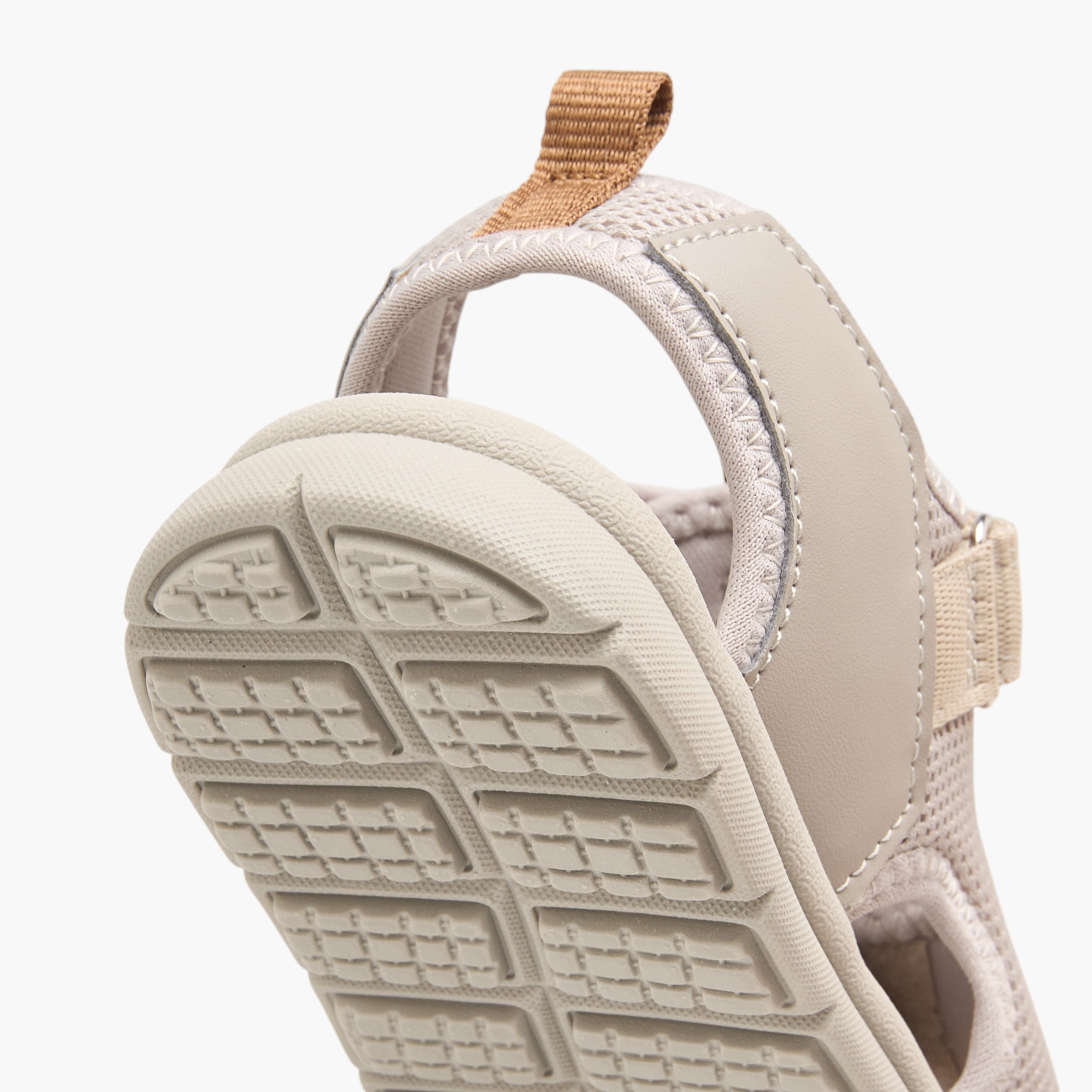 صندل مسطح بارز الملمس بشريط إغلاق لاصق من جونيورز-boys-shoes-sandals-image-6