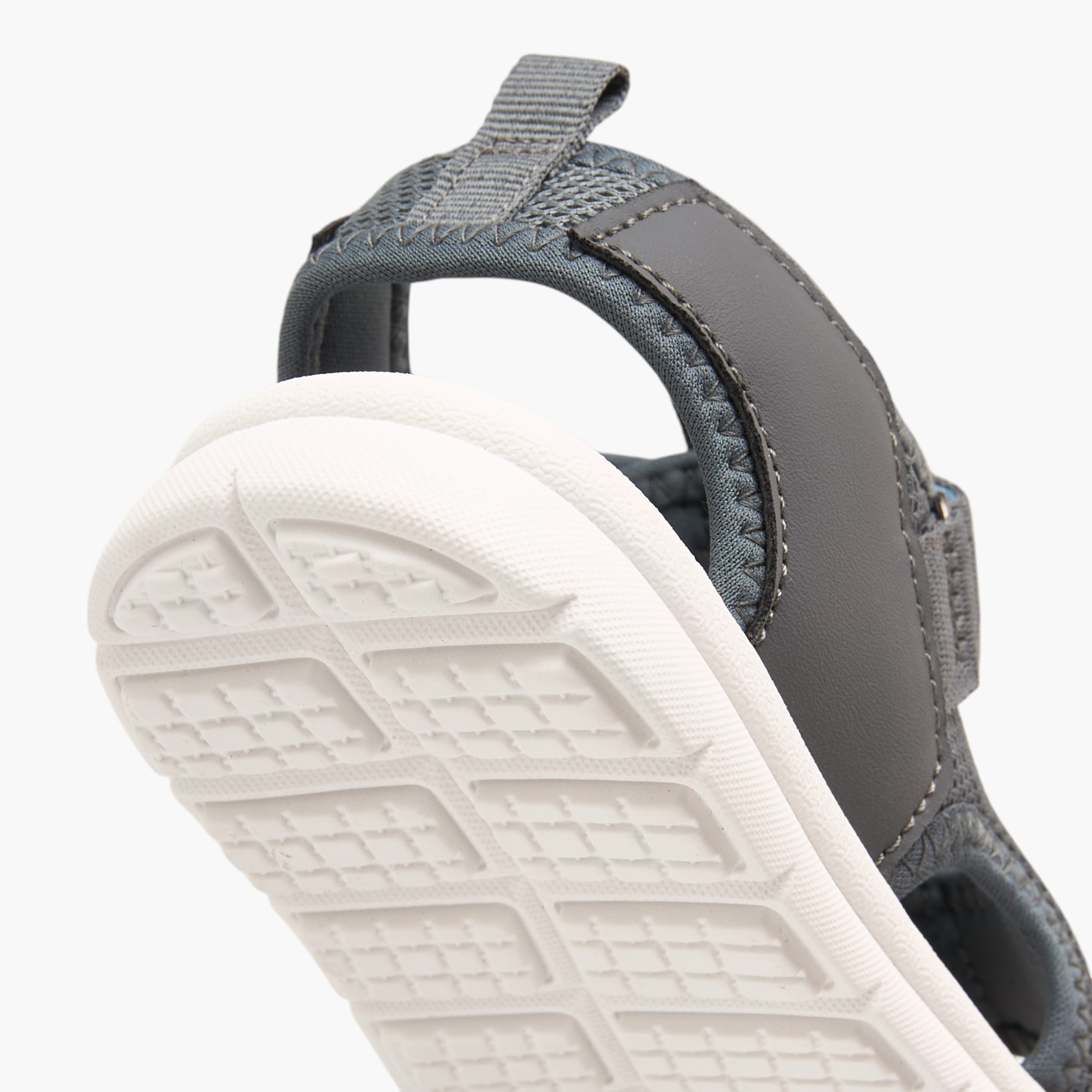 Juniors Textured Floaters with Hook and Loop Closure-boys-shoes-sandals-image-5