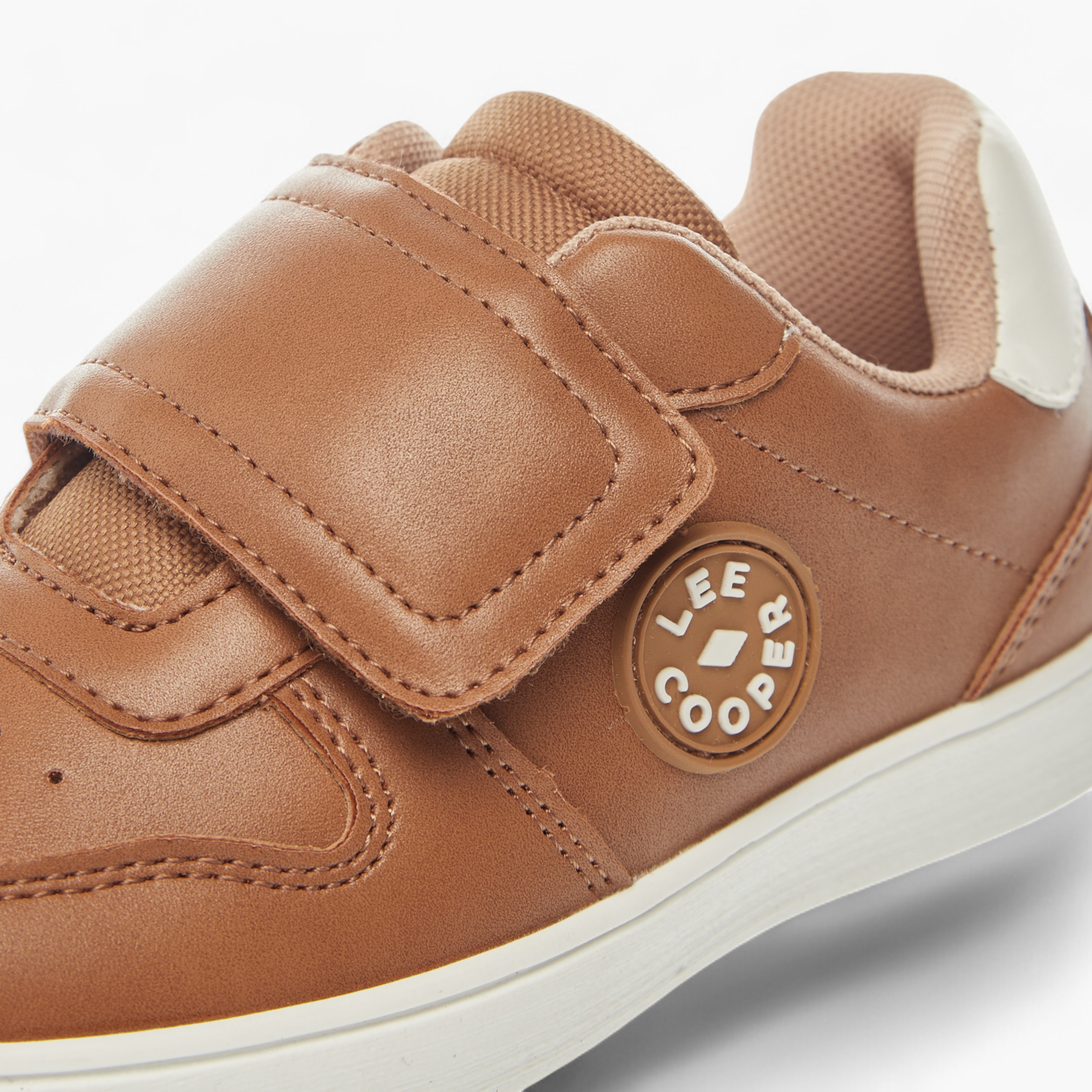 حذاء سنيكرز بارز الملمس بشريط إغلاق لاصق للأولاد من لي كوبر-boys-shoes-schoolshoes-image-4