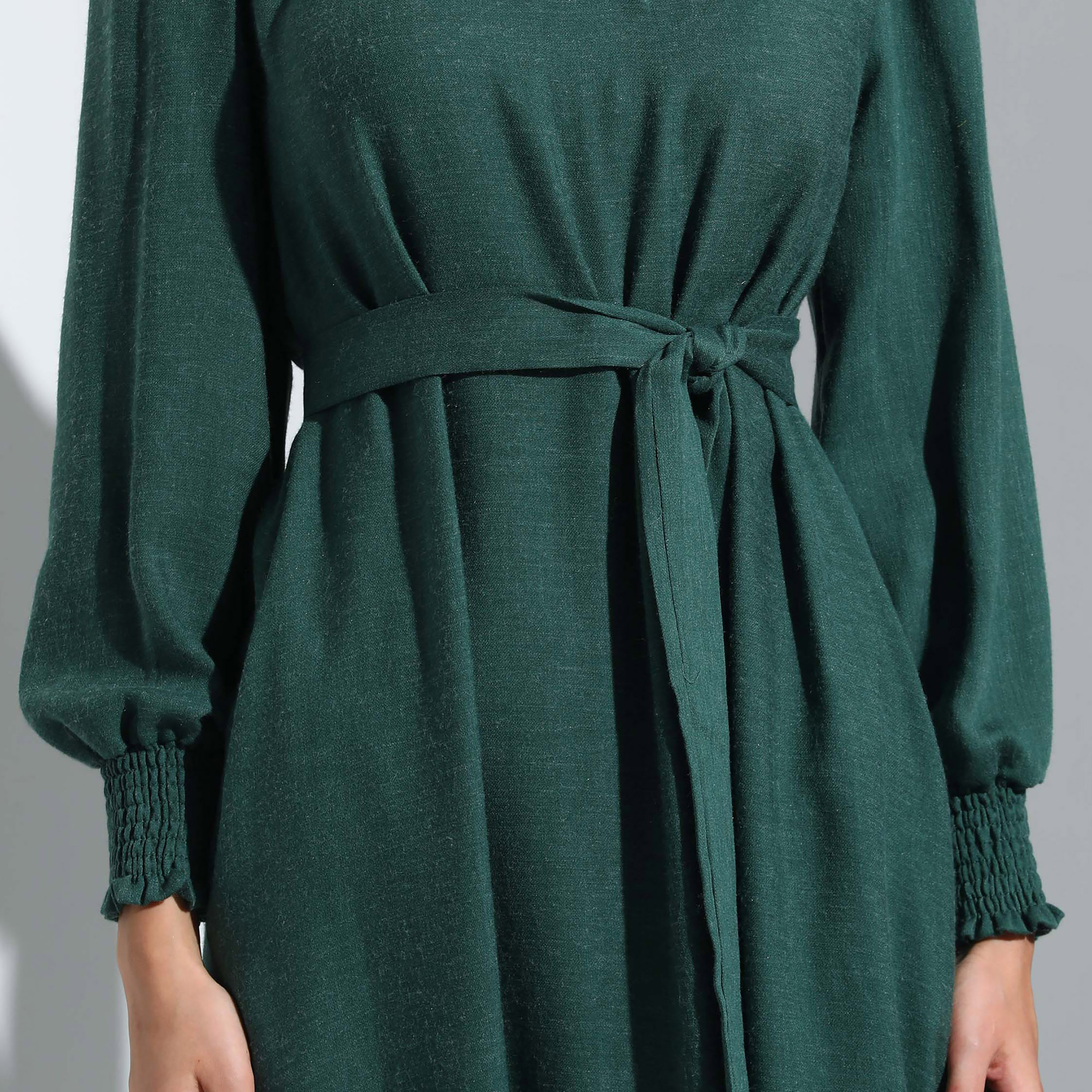 فستان مودانيسا سادة بياقة عالية ورباط أمامي مع حزام-women-clothing-dresses-image-3