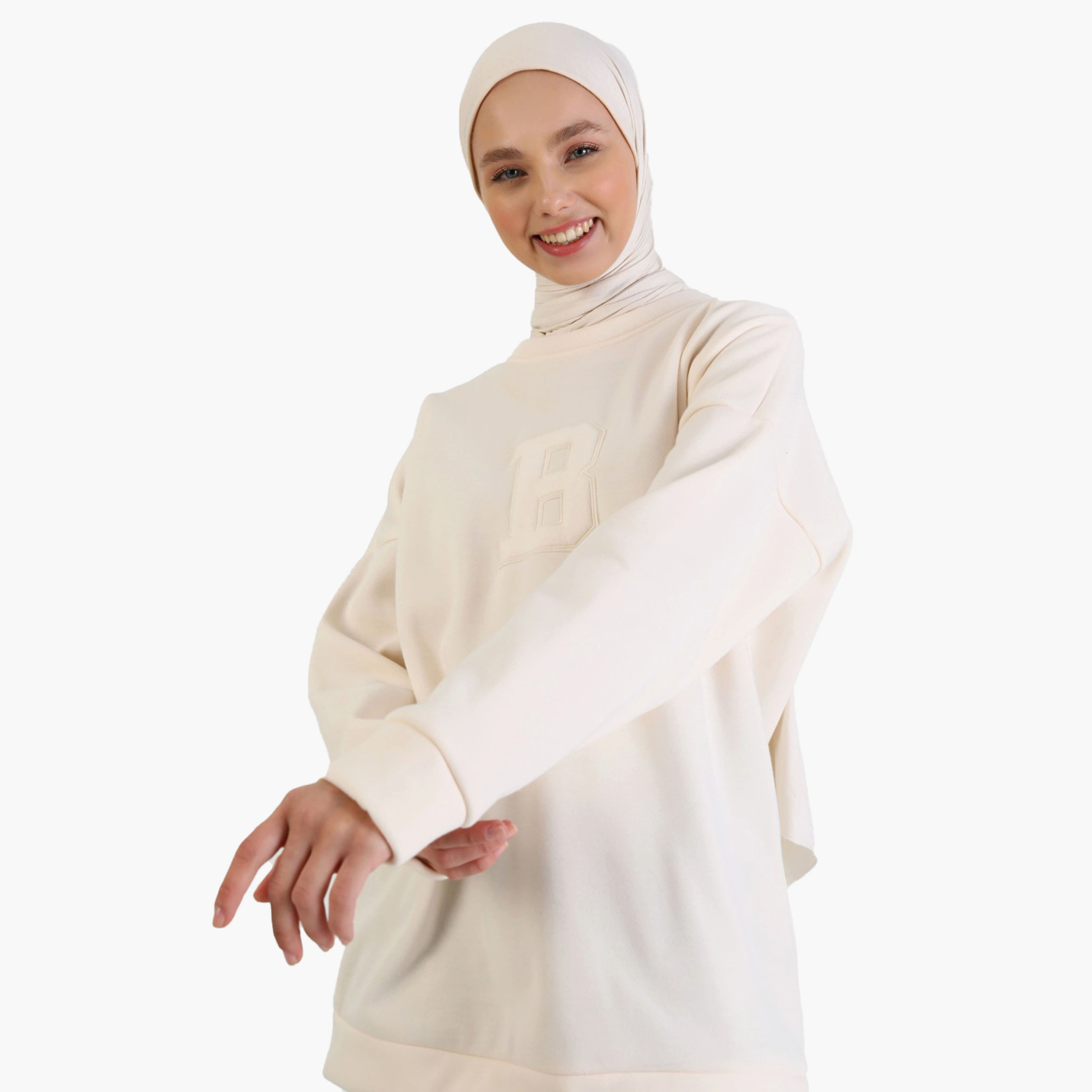 Modanisa Applique Crew Neck Sweatshirt-women-winterwear-hoodiesandsweatshirts-hoodies-image-3