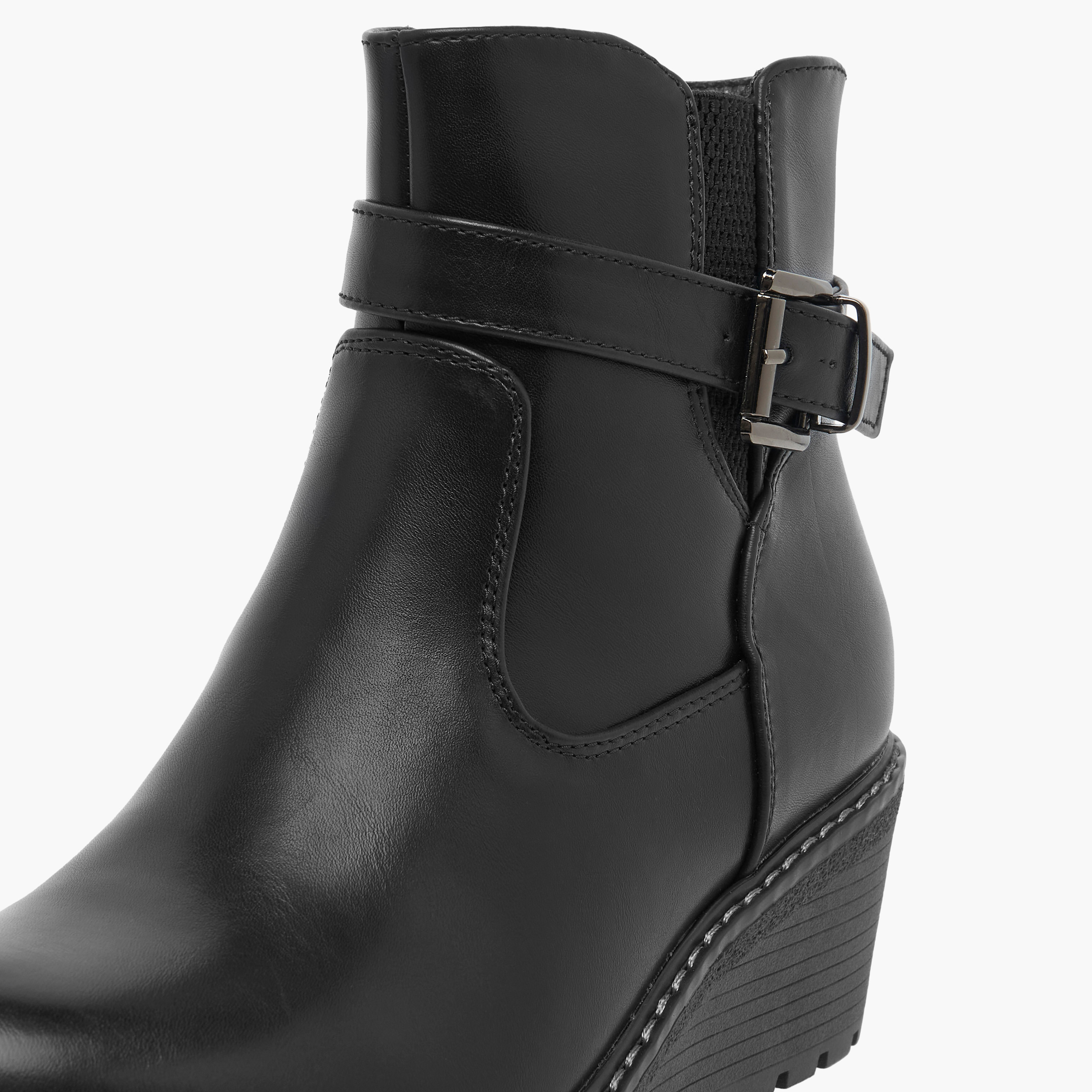 بوت بطول الكاحل سادة بإبزيم وكعب ويدج للنساء من سيليست-women-shoes-boots-image-4