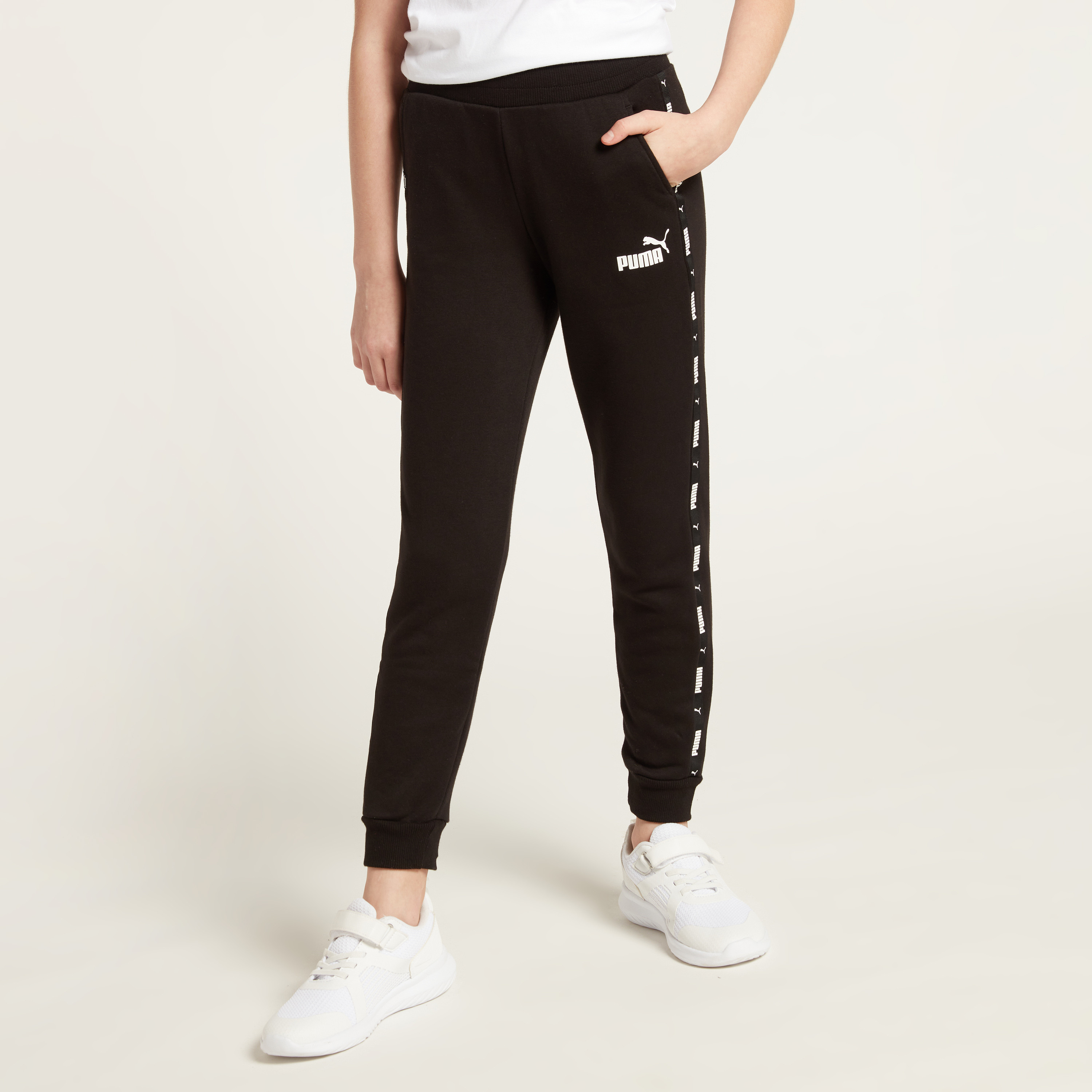 Puma store taping joggers