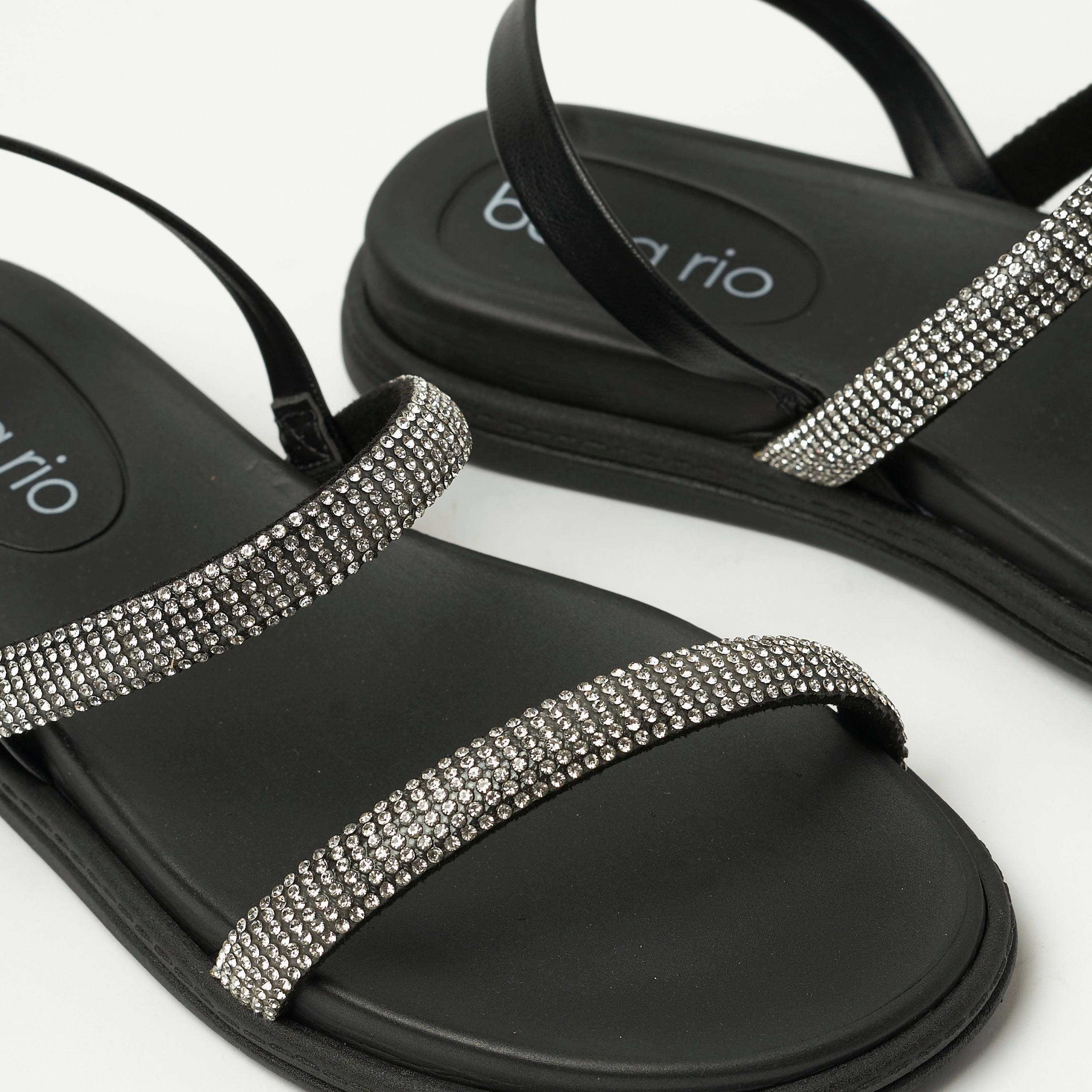 حذاء صنادل نسائي بحزام خلفي مع لمسة كريستالية من بيرا ريو | 8488-109-26123-women-shoes-sandals-flats-image-5