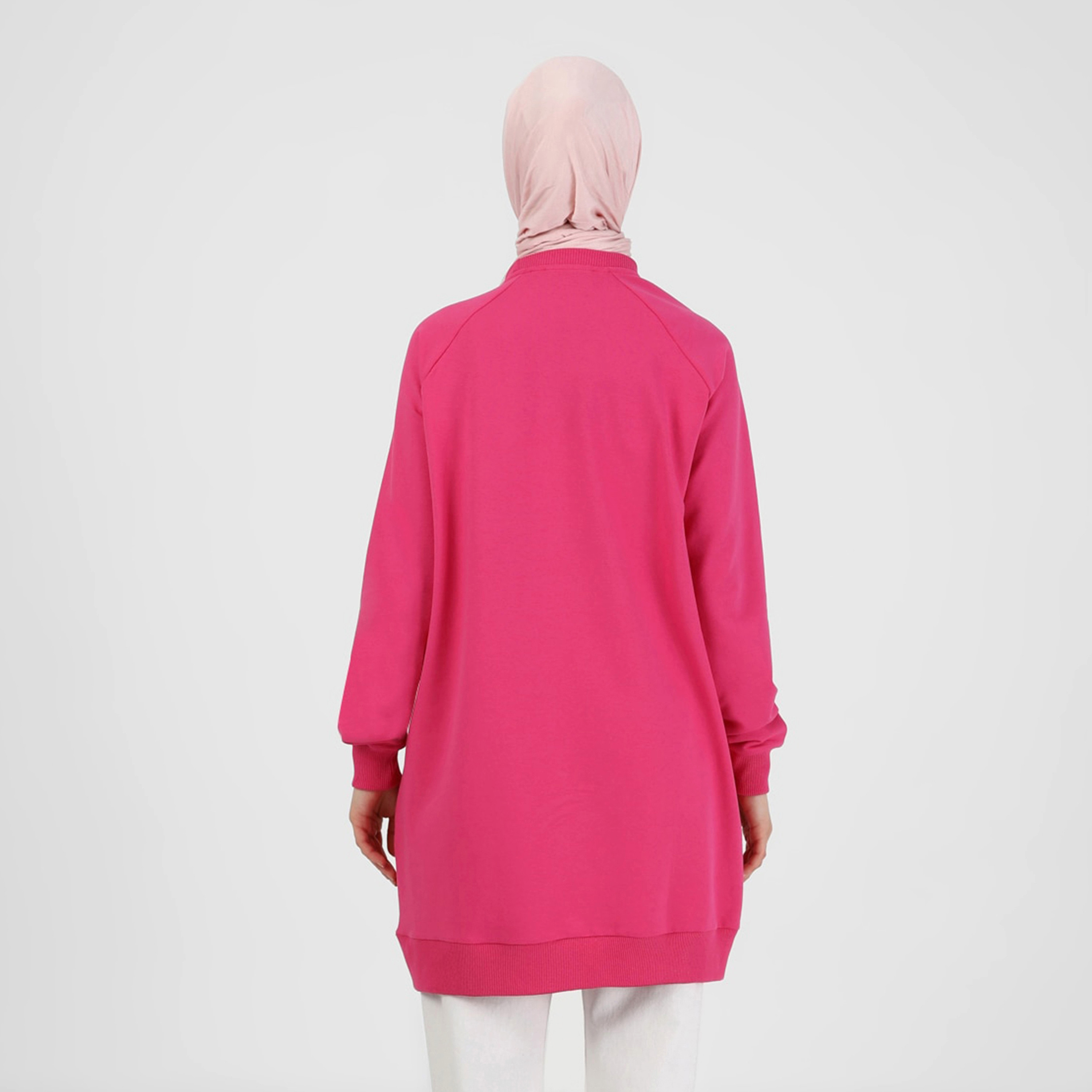 سترة سويت شيرت طويلة سادة بياقة دائرية من مودانيسا-women-clothing-hoodiesandsweatshirts-hoodies-image-5