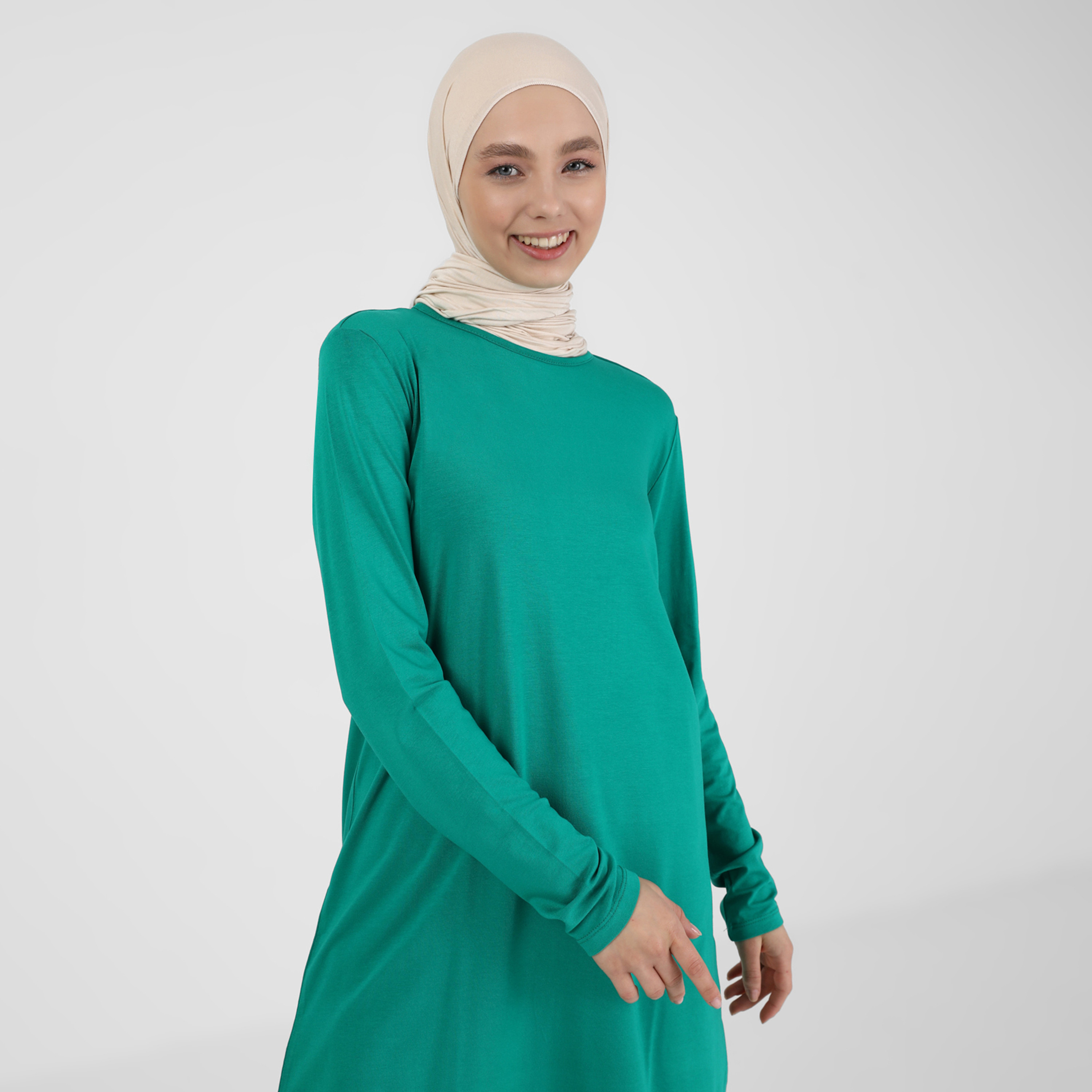 تونيك بأكمام طويلة وياقة دائرية سادة من ريفكا-women-clothing-shirtsandblouses-blouses-image-2
