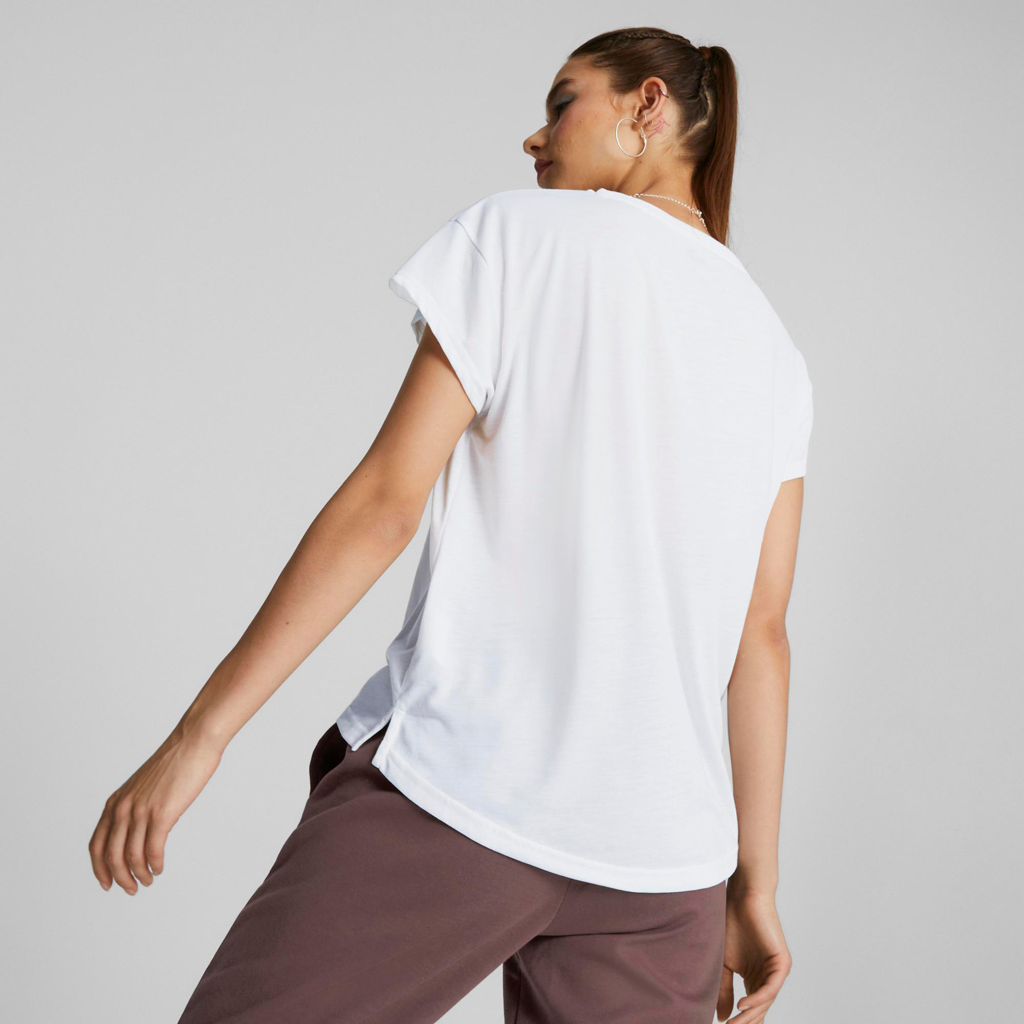 تيشيرت نسائي بشعار من بوما مودرن سبورتس-sports-women-clothing-tshirtsandvests-image-9