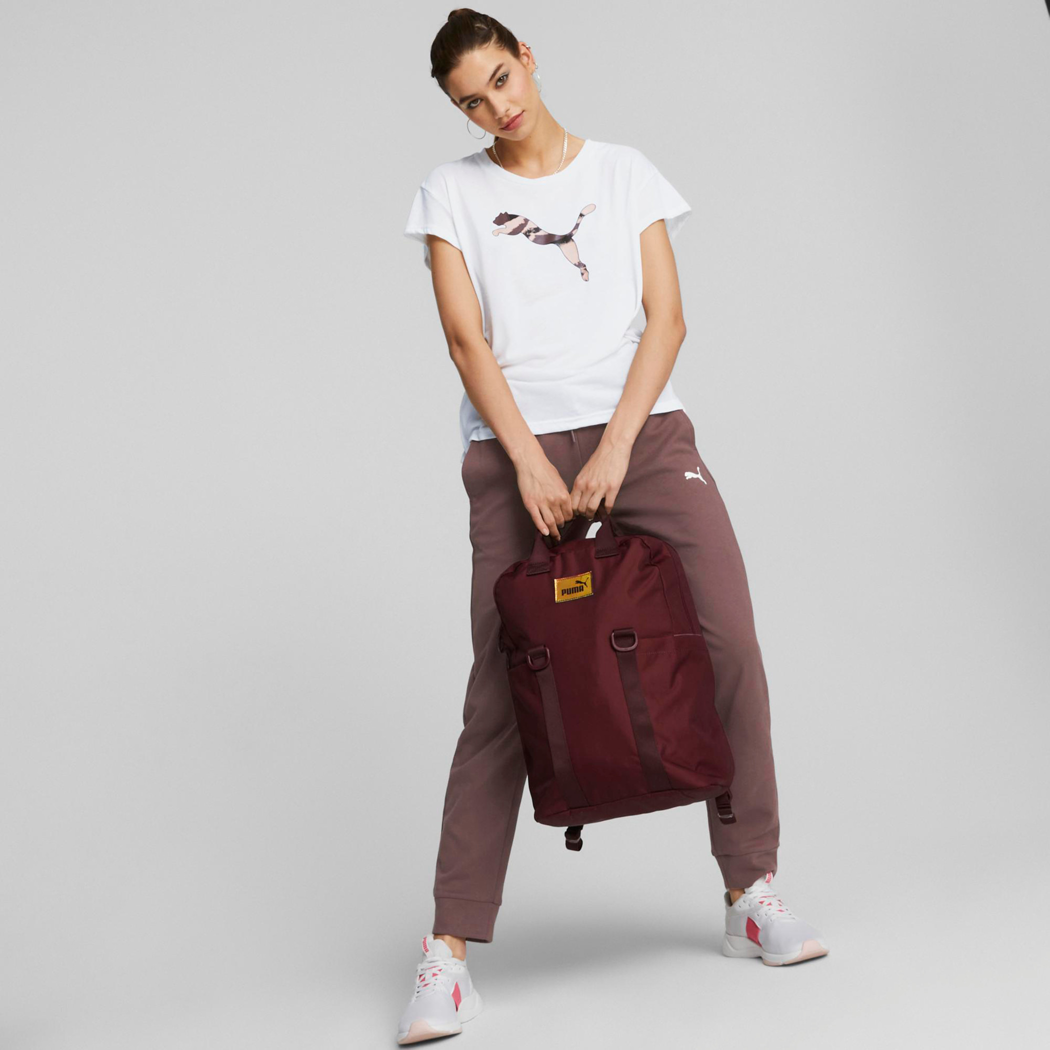 تيشيرت نسائي بشعار من بوما مودرن سبورتس-sports-women-clothing-tshirtsandvests-image-12
