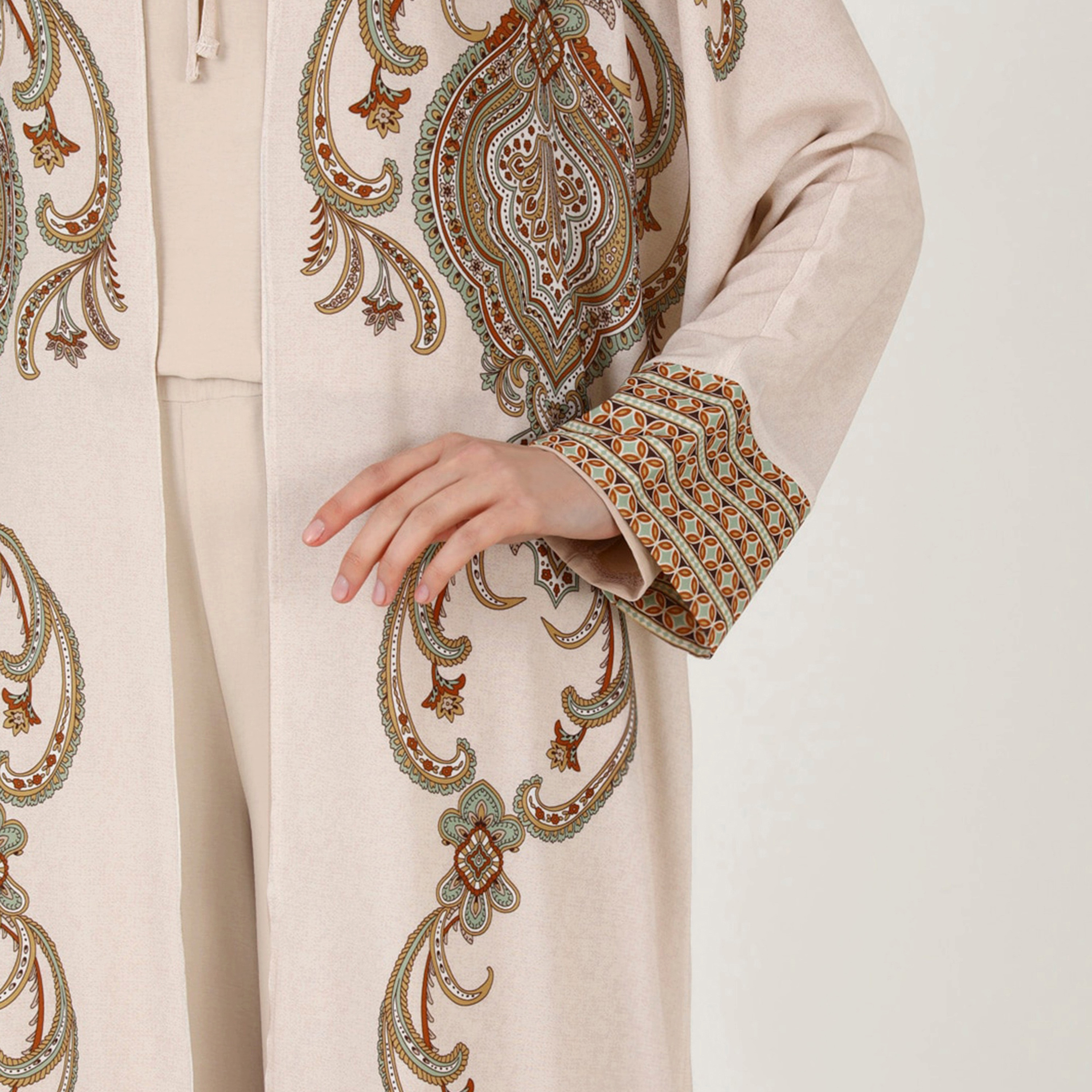 Modanisa Printed Open Front Abaya-women-arabicclothing-abayas-image-4