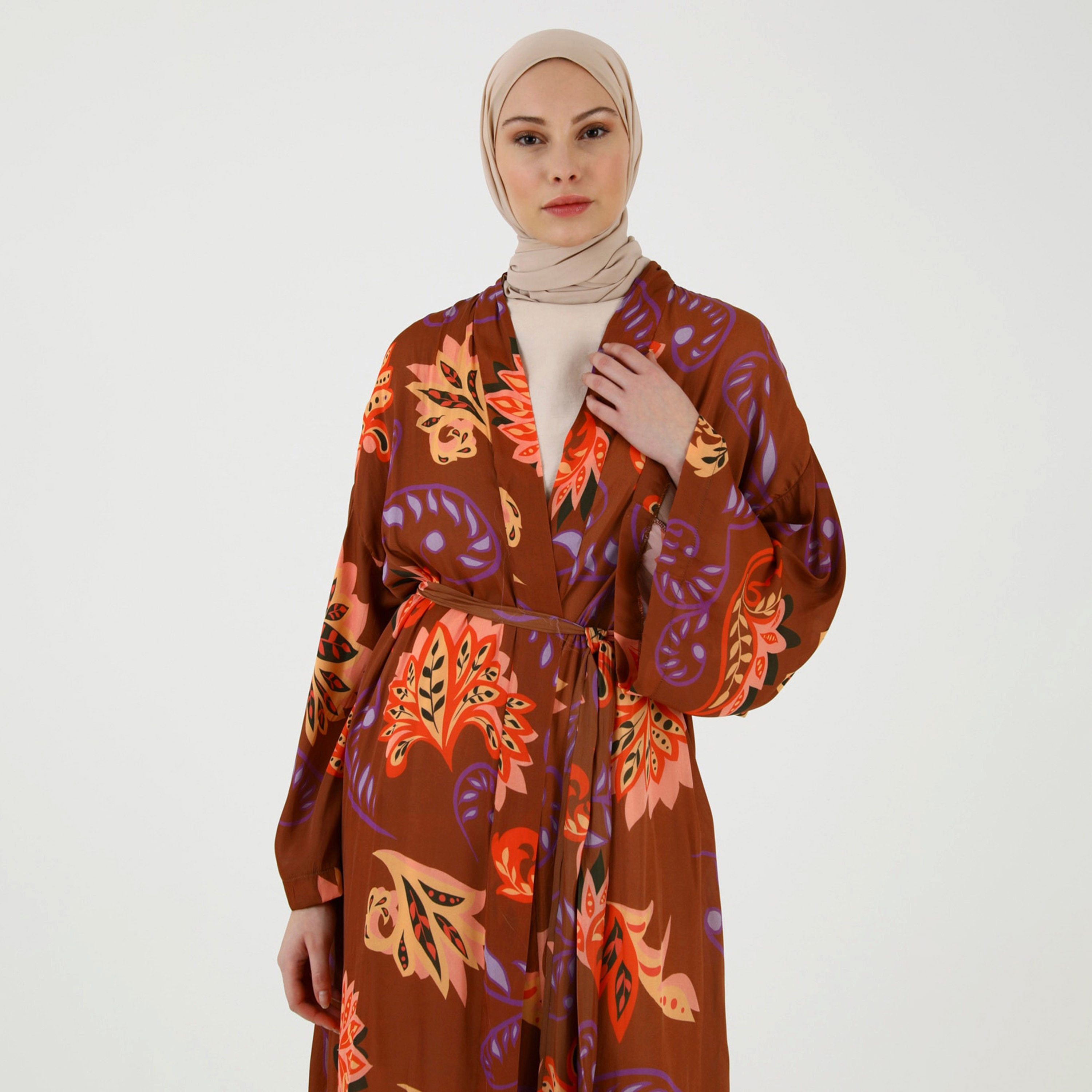 كيمونو مطبوعة بياقة شال وحزام ربطة من مودانيسا-women-clothing-shirtsandblouses-blouses-image-3