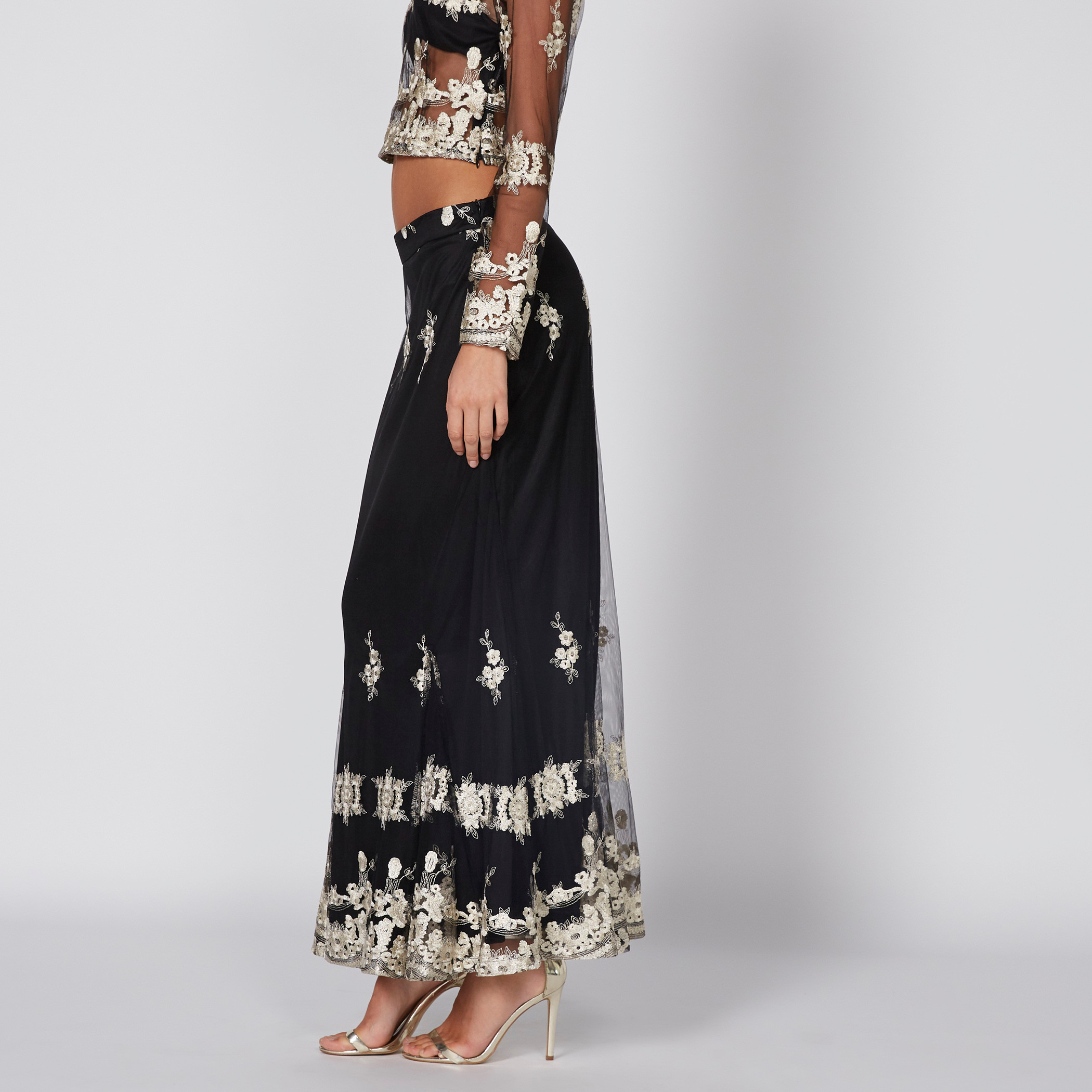 Buy Women s 2Xtremz Embroidered Maxi Skirt with Elasticised Waistband Online Centrepoint UAE