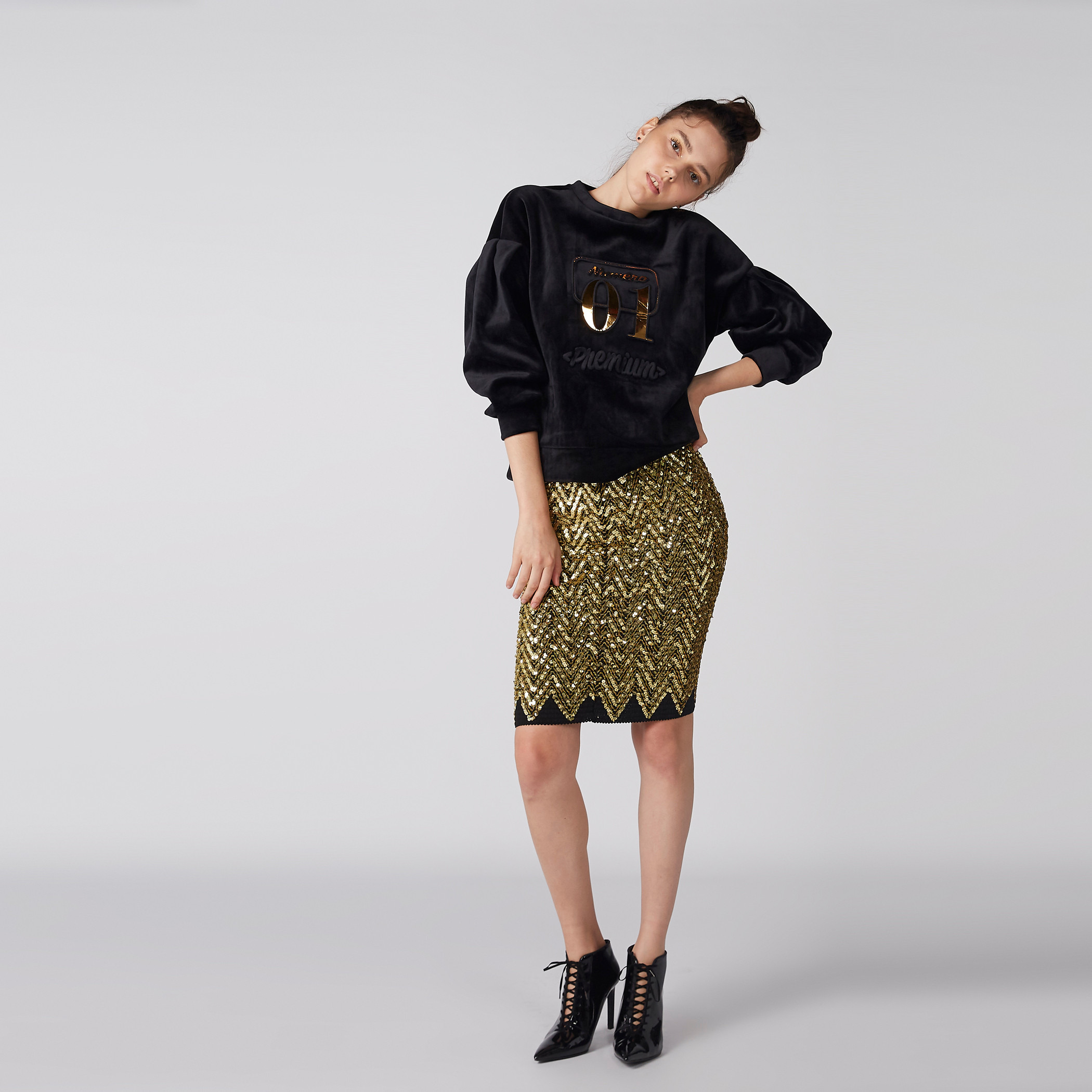 Sequin Detail Midi Bodycon Skirt-women-clothing-skirts-image-5