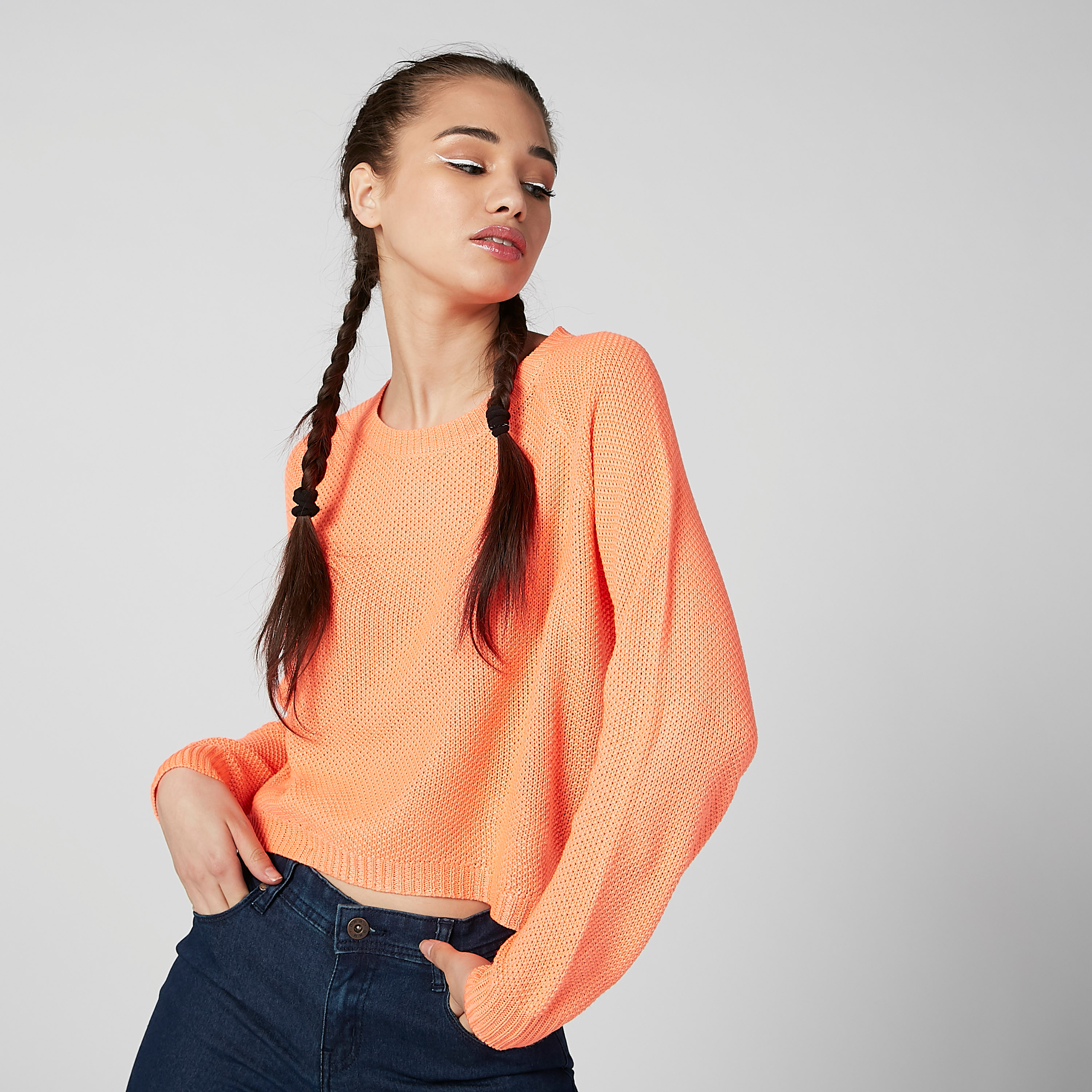 جامبر بارز الملمس بأكمام مغايرة وياقة مستديرة-women-clothing-cardigansandjumpers-jumpers-image-1