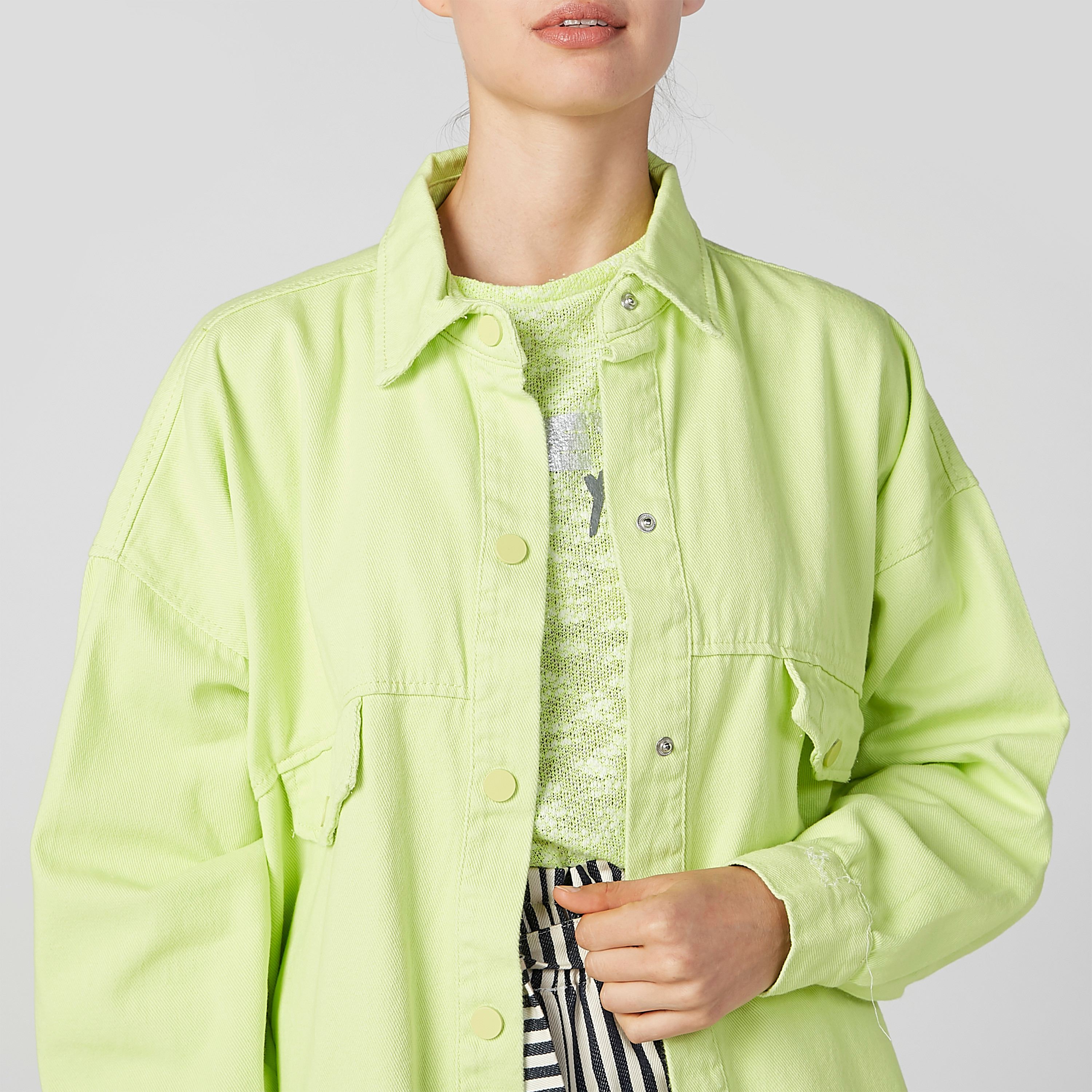 2Xtremz Wide Fit Denim Jacket with Buttoned Flap Pockets-women-winterwear-coatsandjackets-jackets-image-5