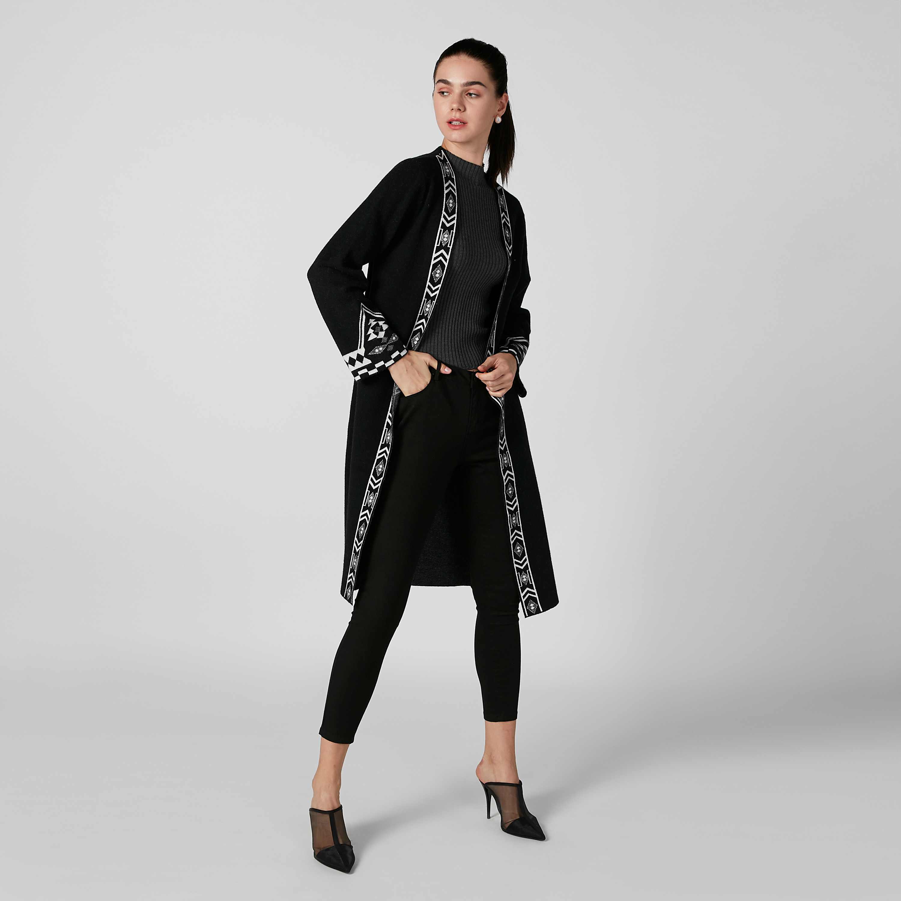 سترة بأكمام طويلة وطبعات-women-winterwear-cardigansandjumpers-cardigans-image-1