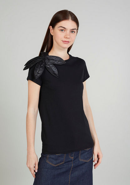 Applique Detail T-shirt with Round Neck and Short Sleeves