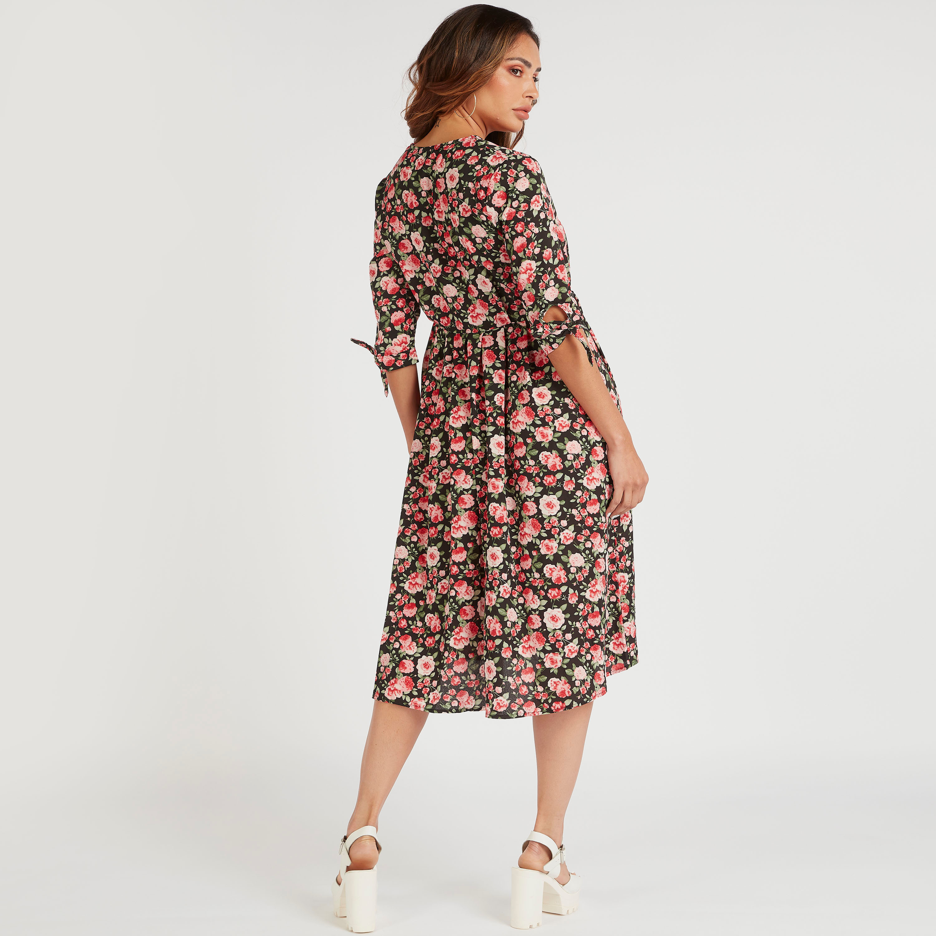 Shop 2Xtremz Floral Print Midi Dress with 3/4 Sleeves Online Shop 2Xtremz Floral Print Midi Dress with 3/4 Sleeves Online