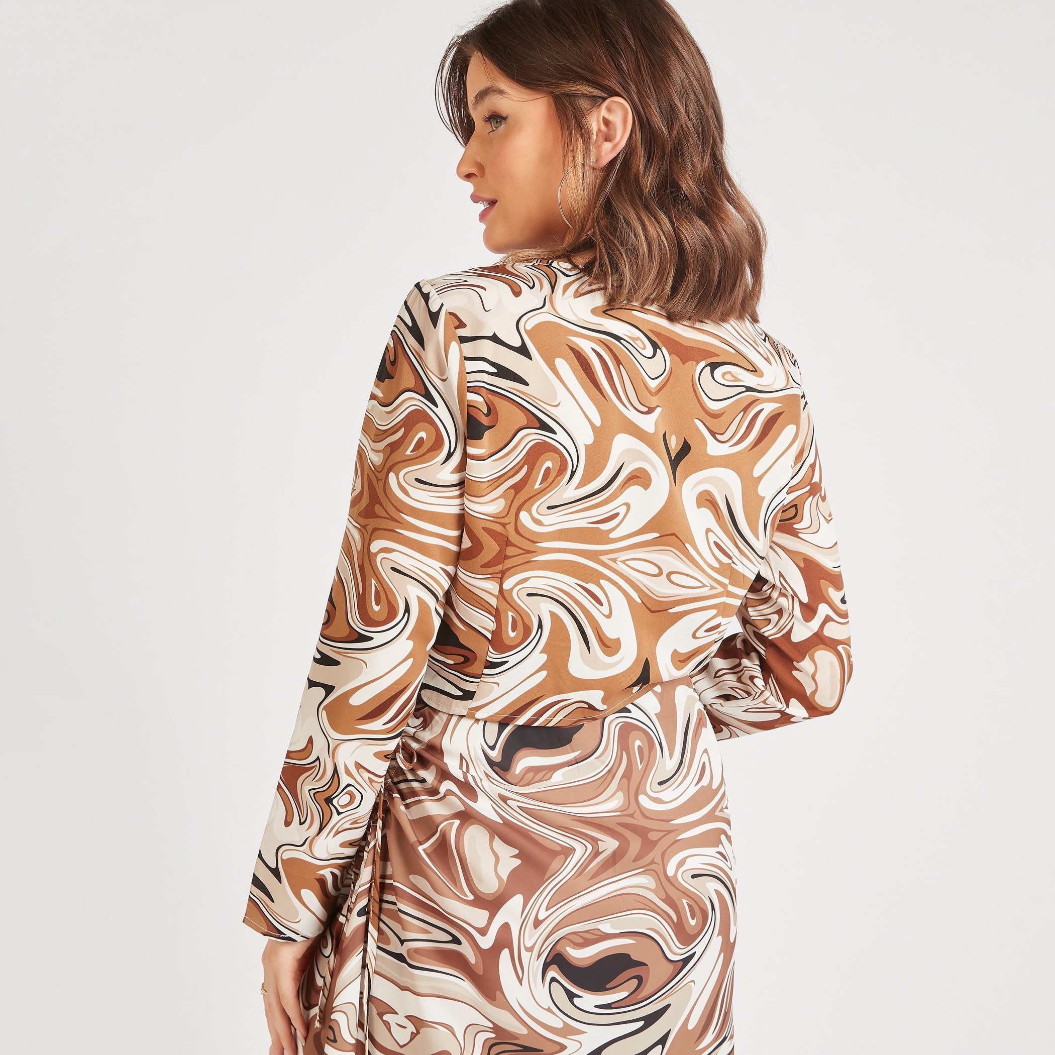 بلوزة قصيرة بأكمام طويلة وطبعات وأربطة من توإكستريمز-women-clothing-shirtsandblouses-blouses-image-4