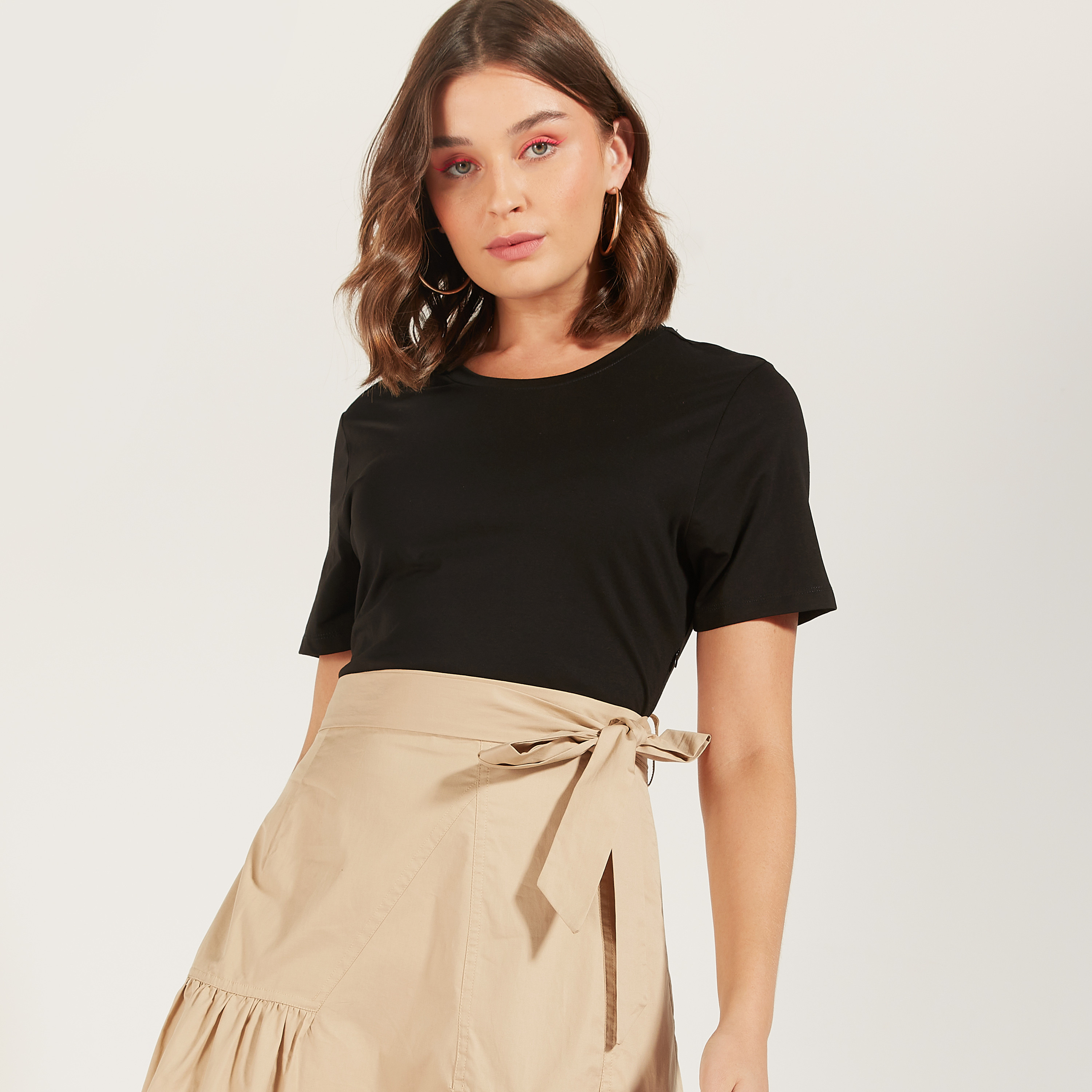 فستان سادة بأطراف غير مستوية وأربطة وكسّرات-women-clothing-dresses-image-3
