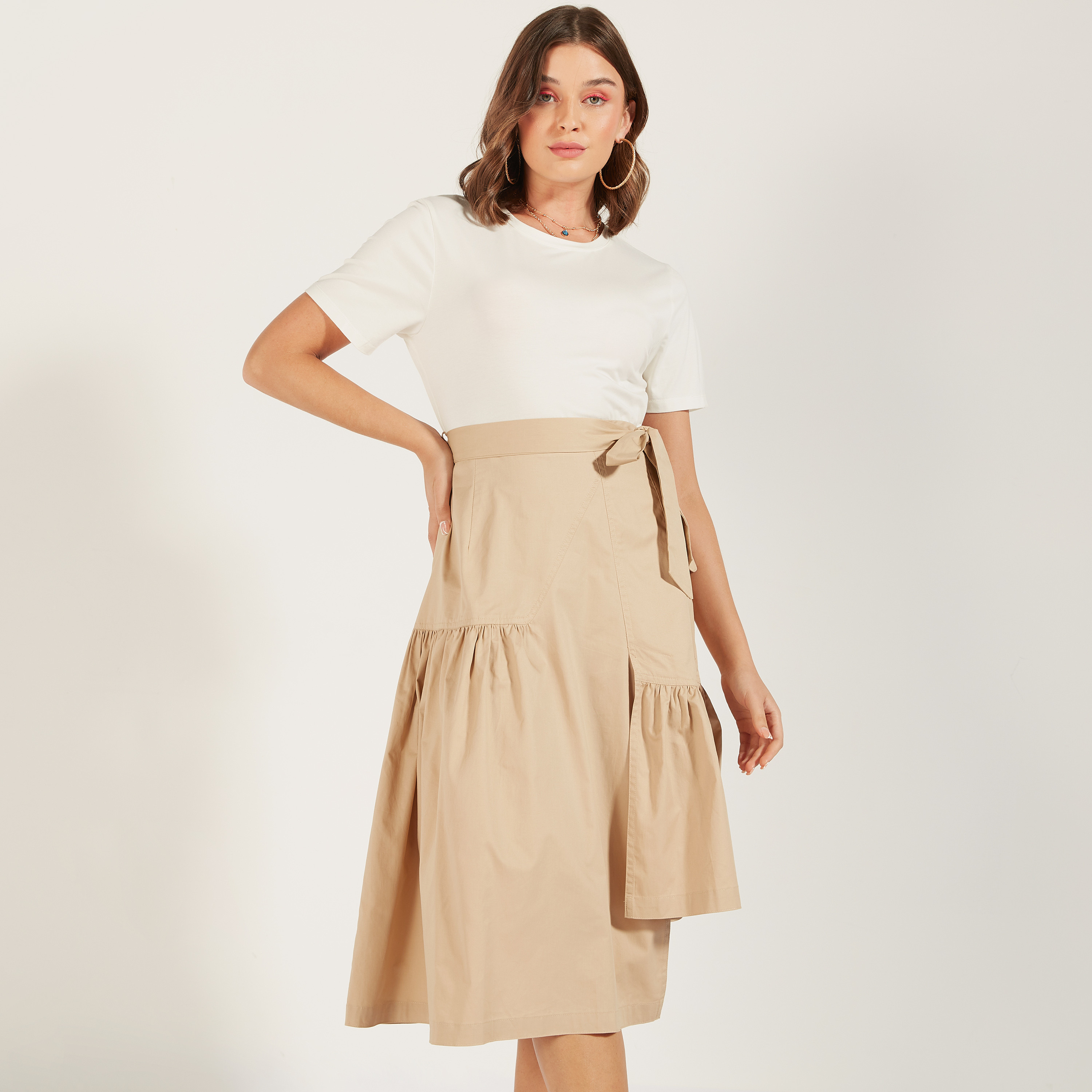 فستان سادة بأطراف غير مستوية وأربطة وكسّرات-women-clothing-dresses-image-6